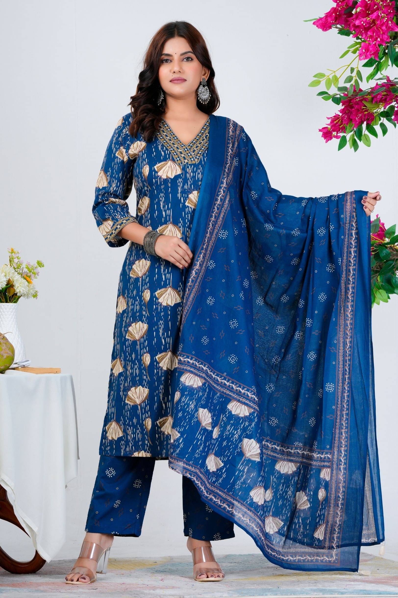     			Frionkandy Women Cotton Printed Ethnic Motifs Kurti With Pants ( Blue )