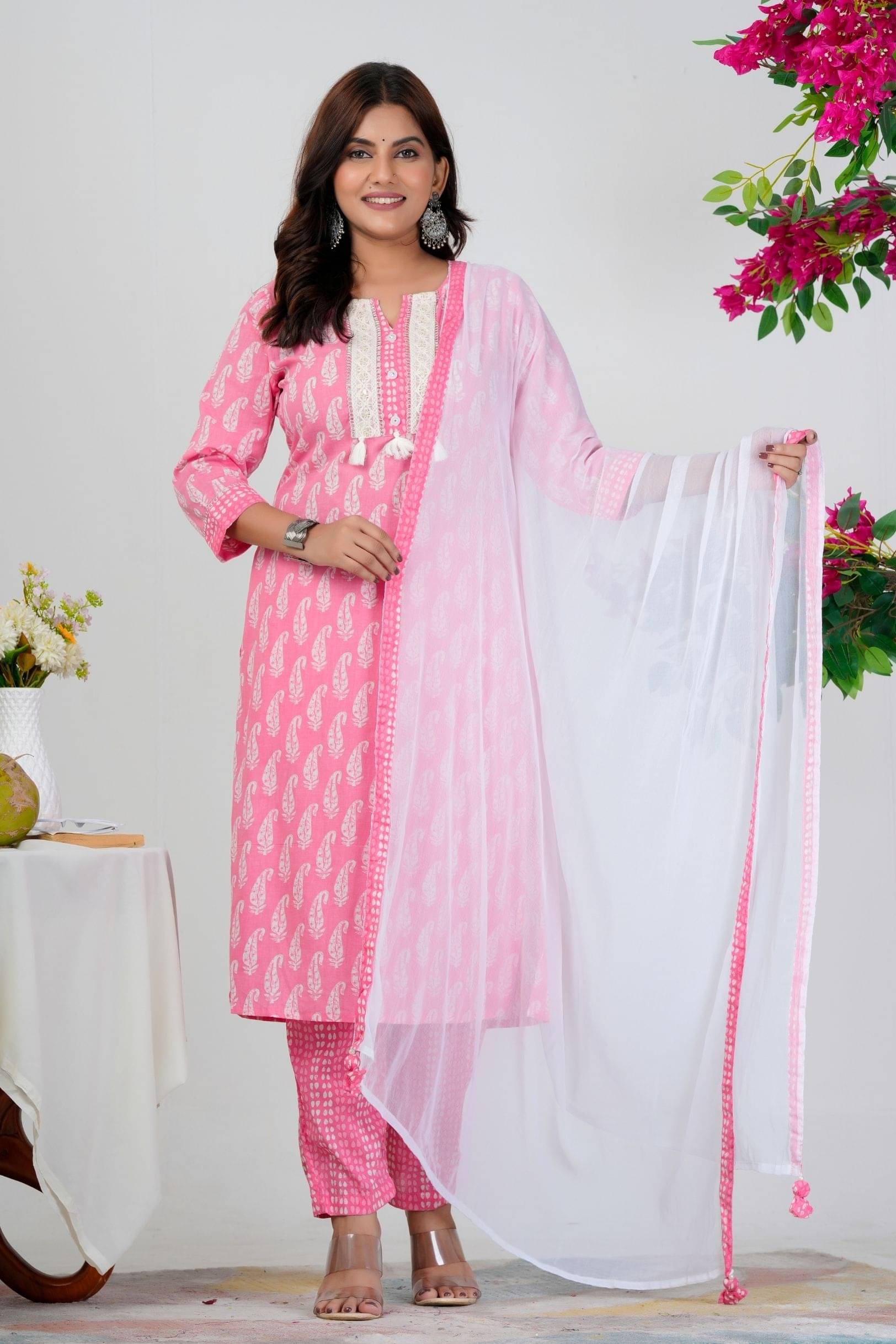     			Frionkandy Women Cotton Printed Ethnic Motifs Kurti With Pants ( Pink )