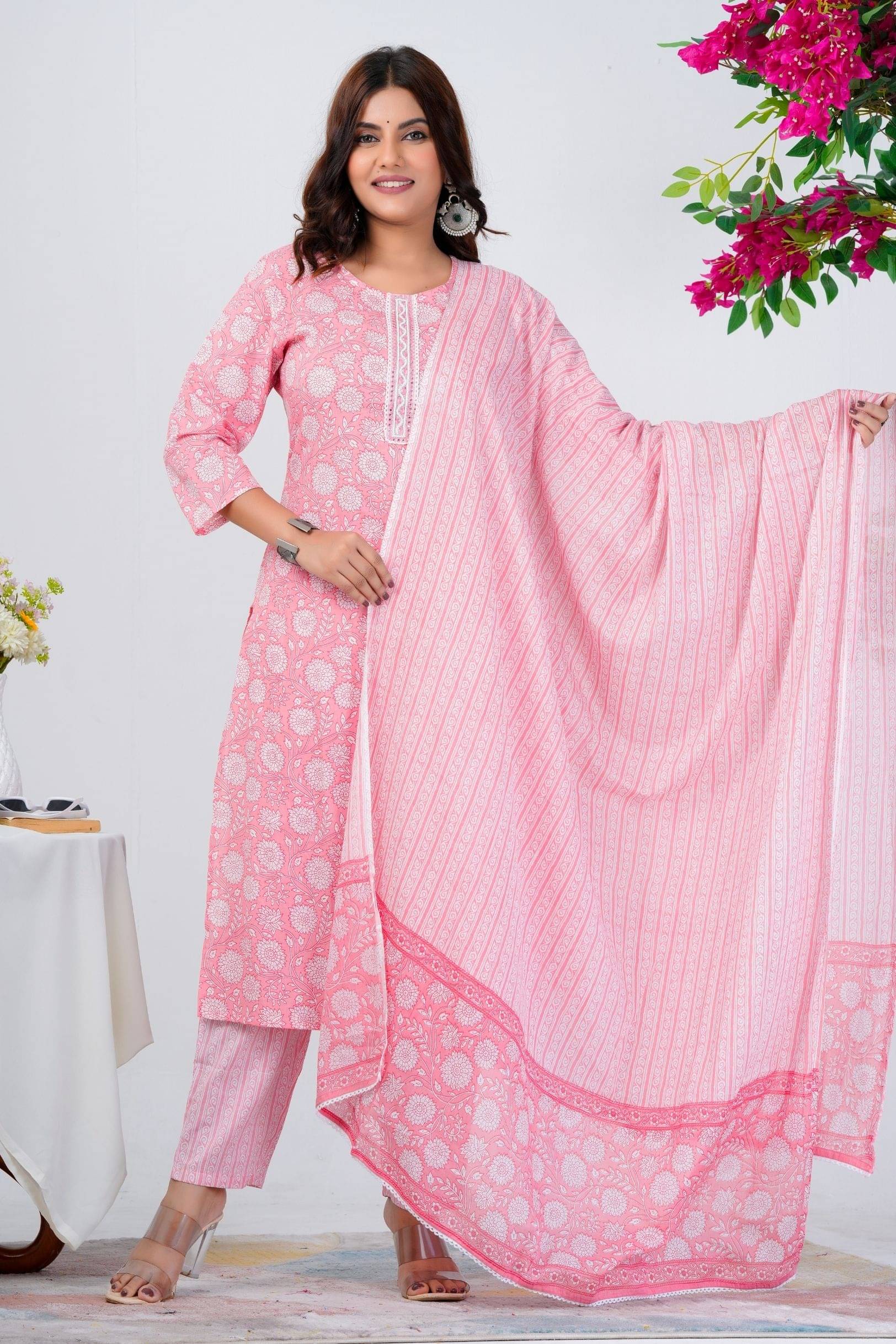     			Frionkandy Women Cotton Printed Ethnic Motifs Kurti With Pants ( Pink )