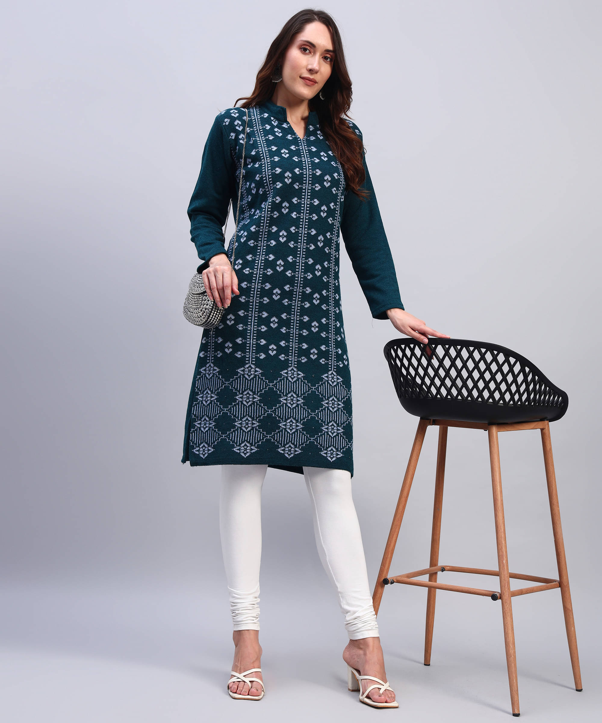     			HEMLOCK Women Woollen Self Design Straight Kurti ( Blue )