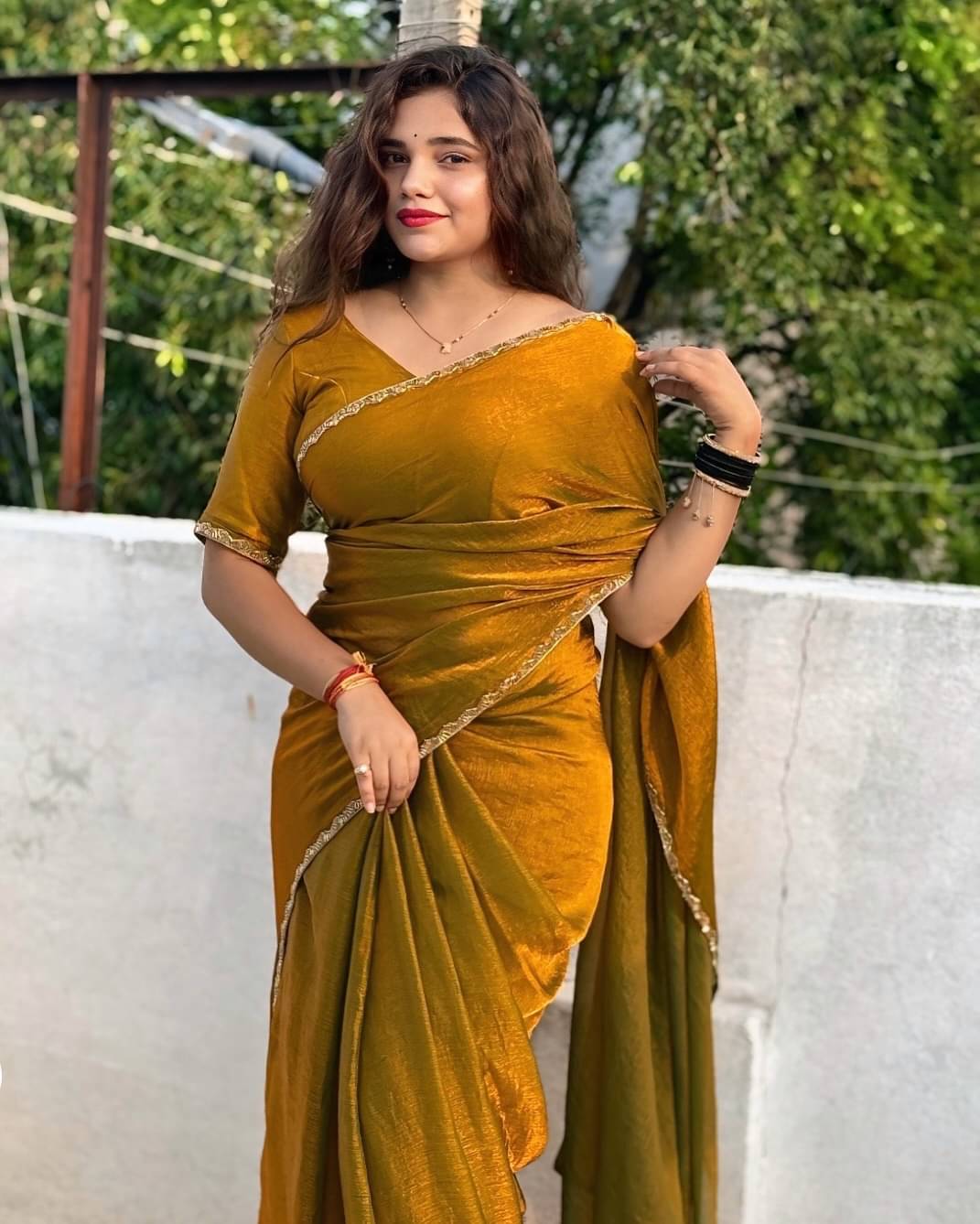    			Kashvi Sarees Silk Blend Solid Ilkal Saree With Unstitched Blouse Piece ( MUSTARD )