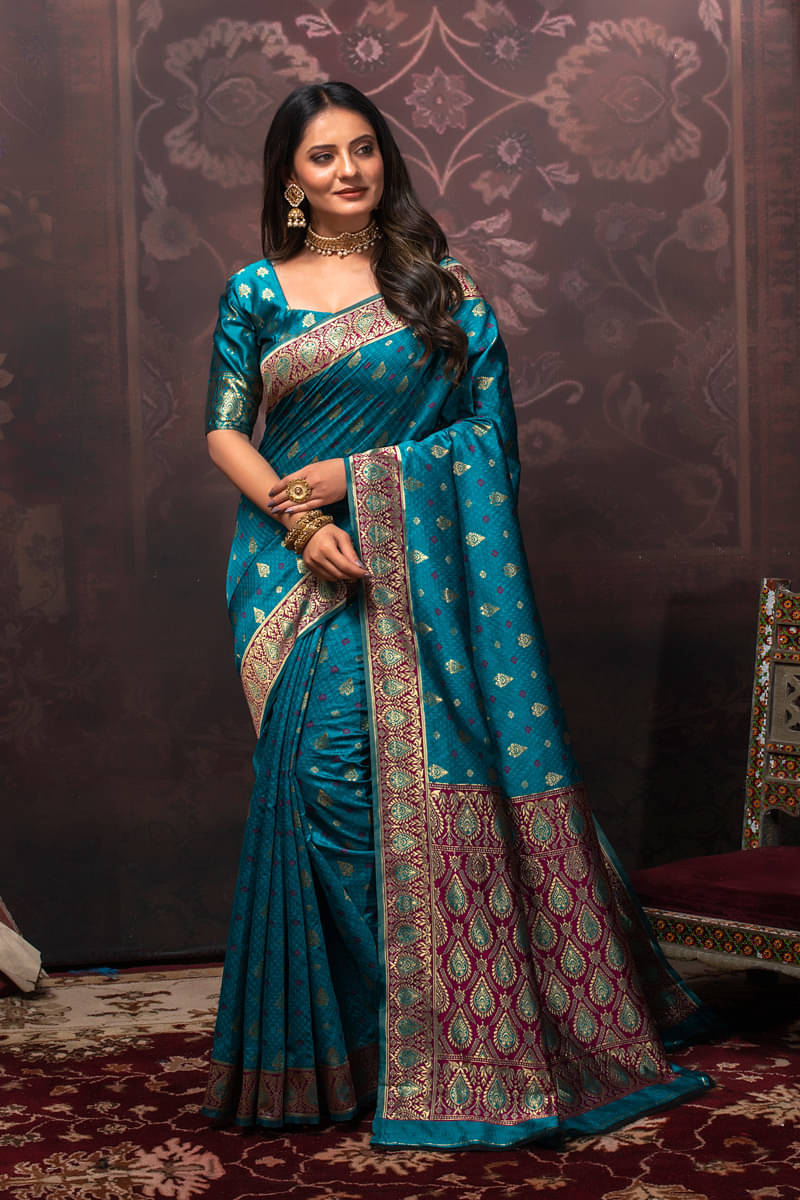     			Lilots Silk Blend Woven Regular Saree With Unstitched Blouse Piece ( Blue )