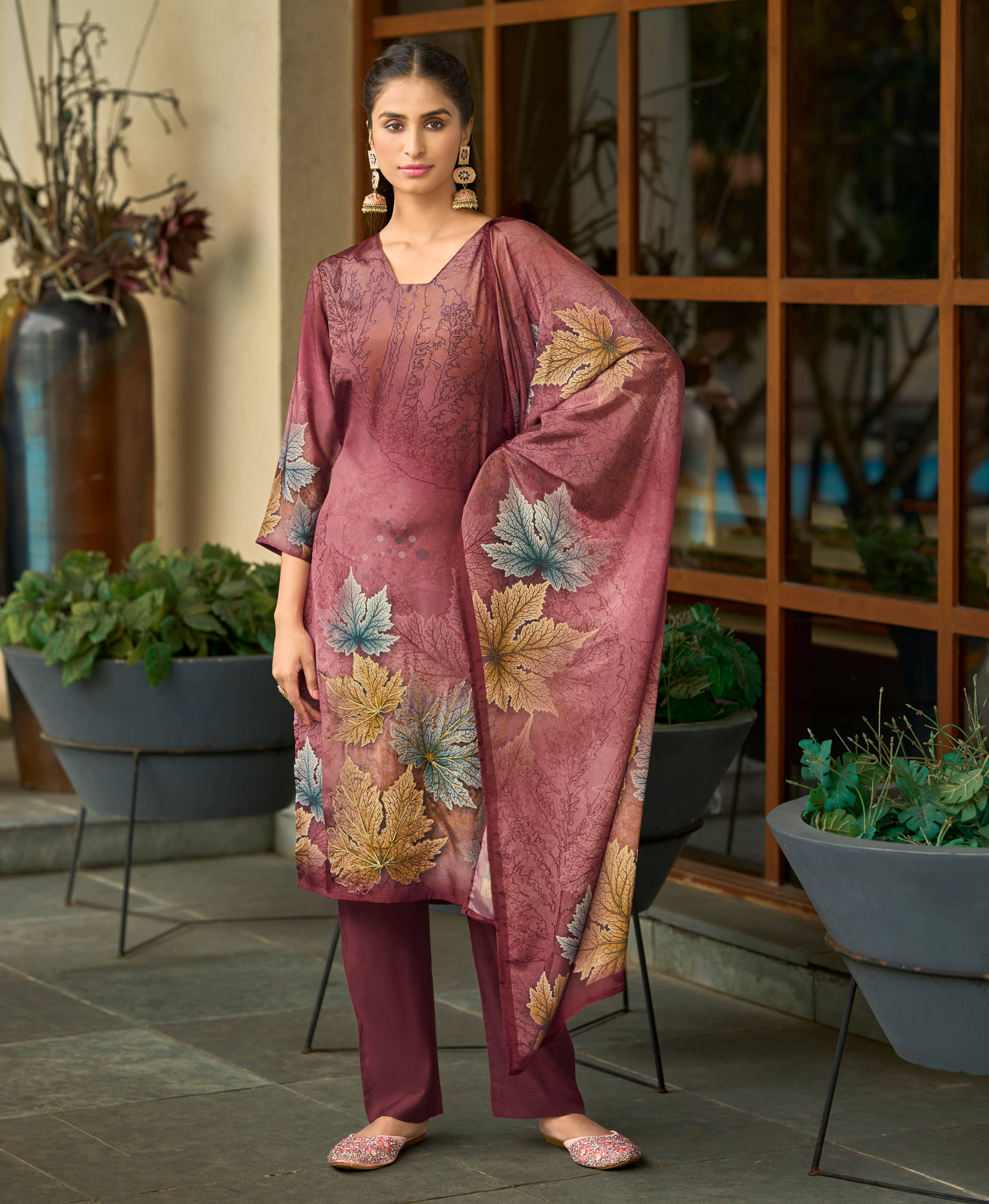     			MOJILAA Women Silk Blend Printed Straight Kurti With Pants ( Maroon )