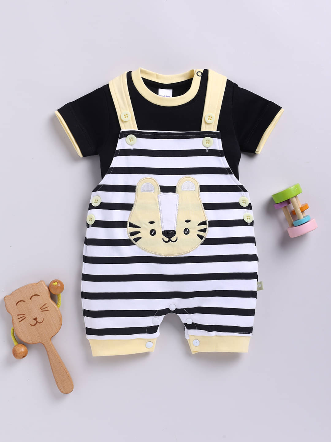 Mom's Love Pack of 1 Baby Boys Cotton Rompers ( Yellow )     			Mom's Love Pack of 1 Baby Boys Cotton Rompers ( Yellow )