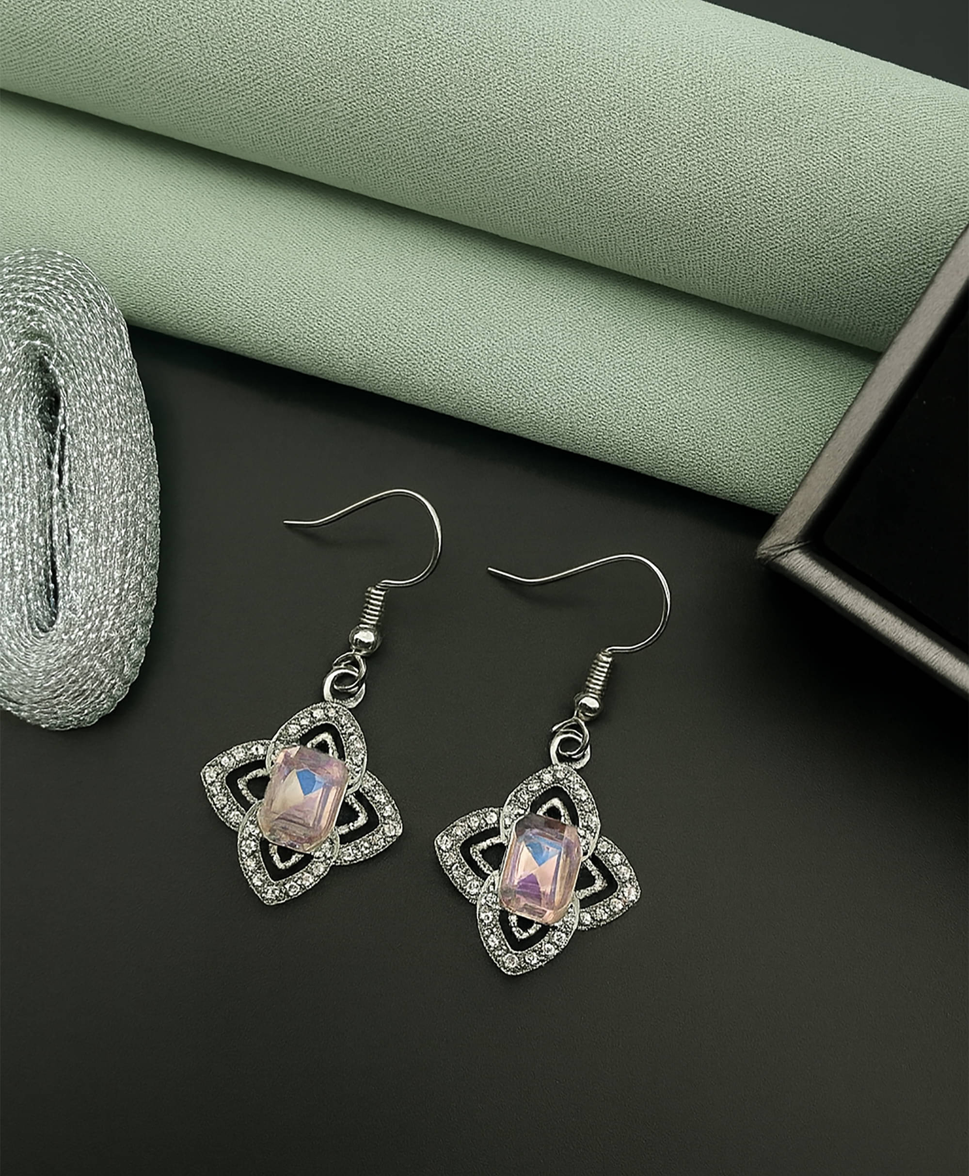     			SHANKH-KRIVA Pink Drop Earrings ( Pack of 1 )