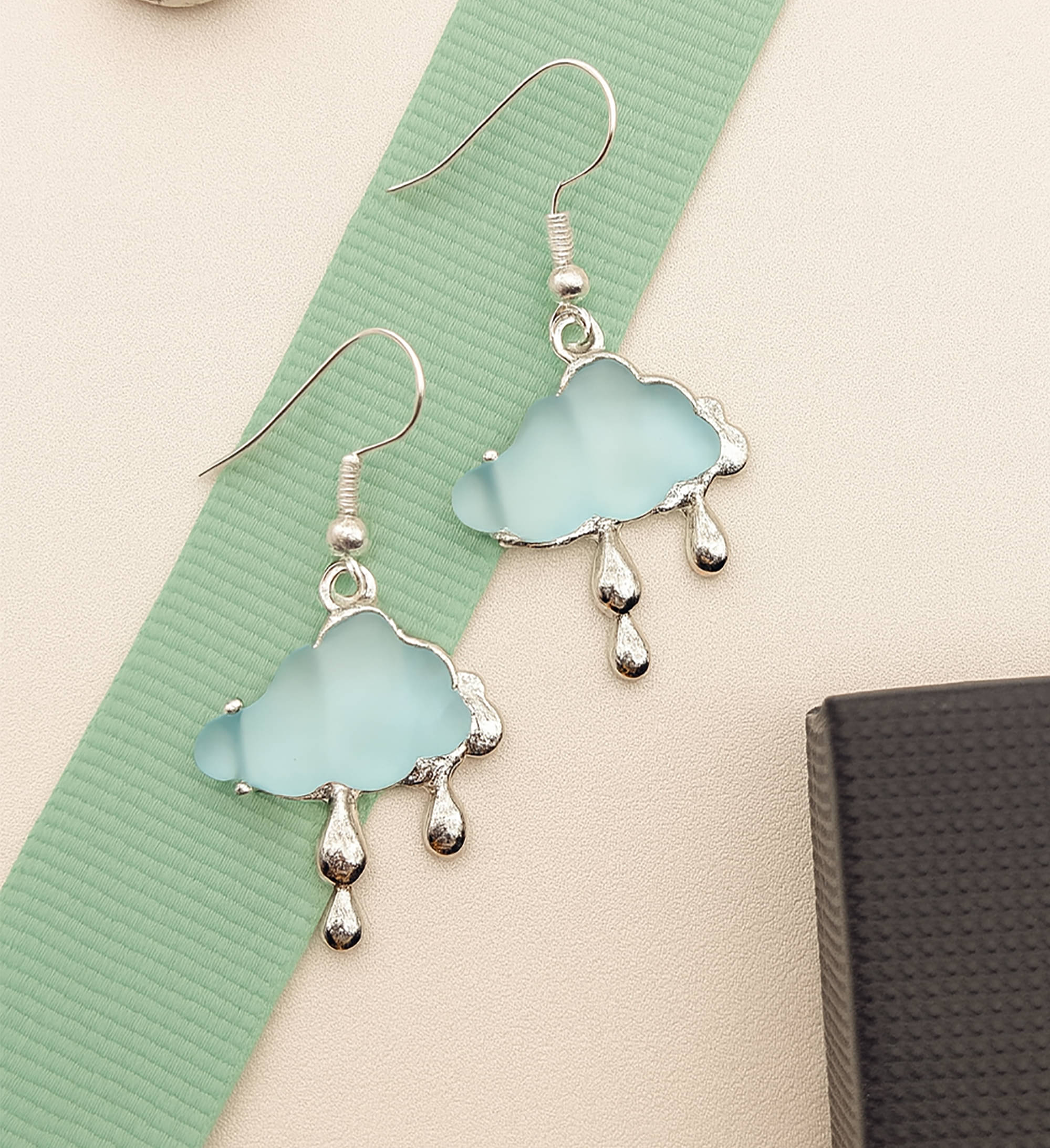     			SHANKHRAJ MA LL Sky Blue Drop Earrings ( Pack of 1 )