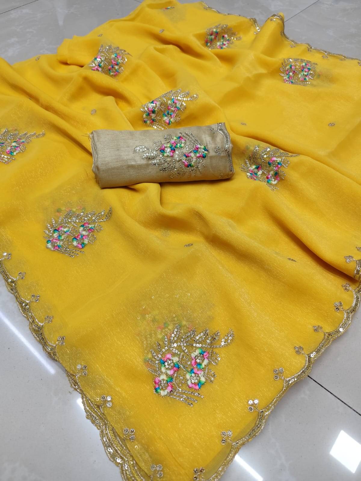     			Sareez House Chiffon Embroidered Regular Saree With Unstitched Blouse Piece ( Yellow )
