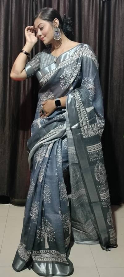     			VTEXX Cotton Printed Regular Saree With Unstitched Blouse Piece ( Grey )