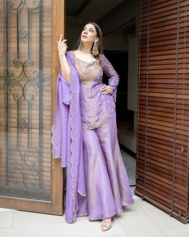     			VYOM EMPORIO Women Silk Embroidered Ethnic Motifs Kurti With Alladin Salwar ( Purple )