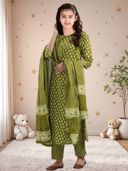     			Vetrokart Girls Cotton Blend Kurti with Salwar ( Pack of 1 , Green )