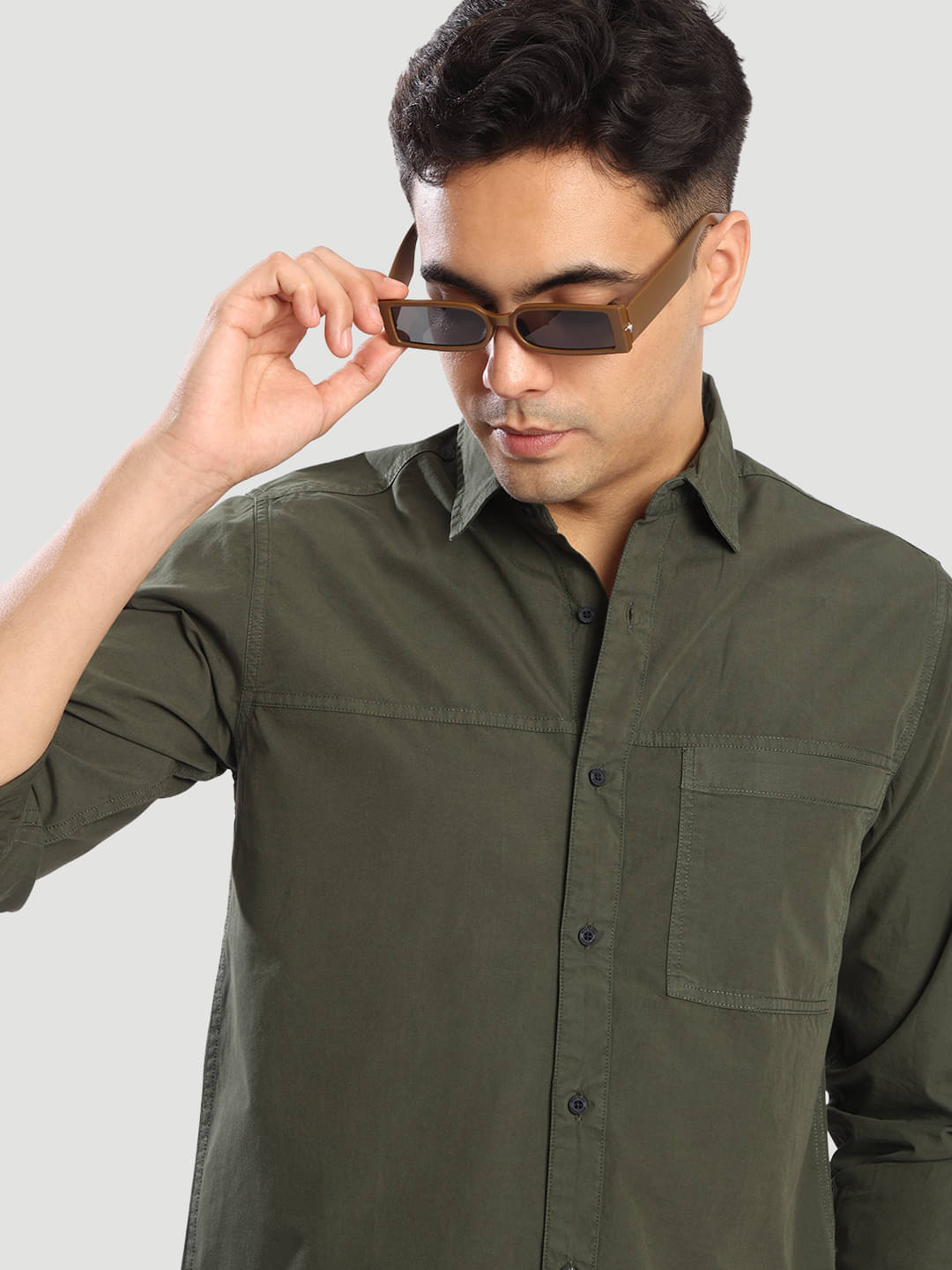 Bene Kleed 100% Cotton Regular Fit Solids Full Sleeves Men's Casual Shirt - Green ( Pack of 1 ) Bene Kleed 100% Cotton Regular Fit Solids Full Sleeves Men's Casual Shirt - Green ( Pack of 1 )