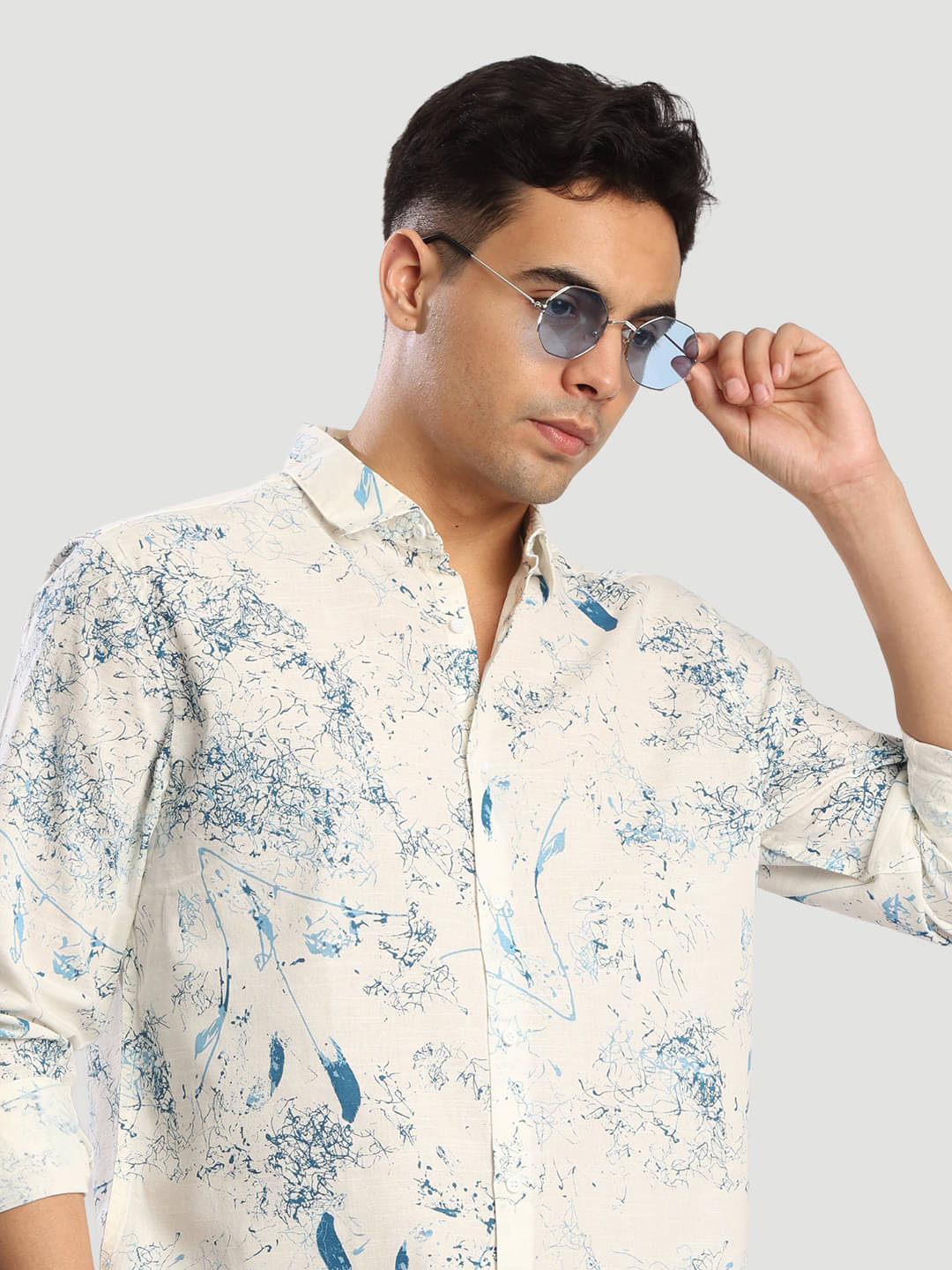 Bene Kleed 100% Cotton Regular Fit Printed Full Sleeves Men's Casual Shirt - White ( Pack of 1 )     			Bene Kleed 100% Cotton Regular Fit Printed Full Sleeves Men's Casual Shirt - White ( Pack of 1 )