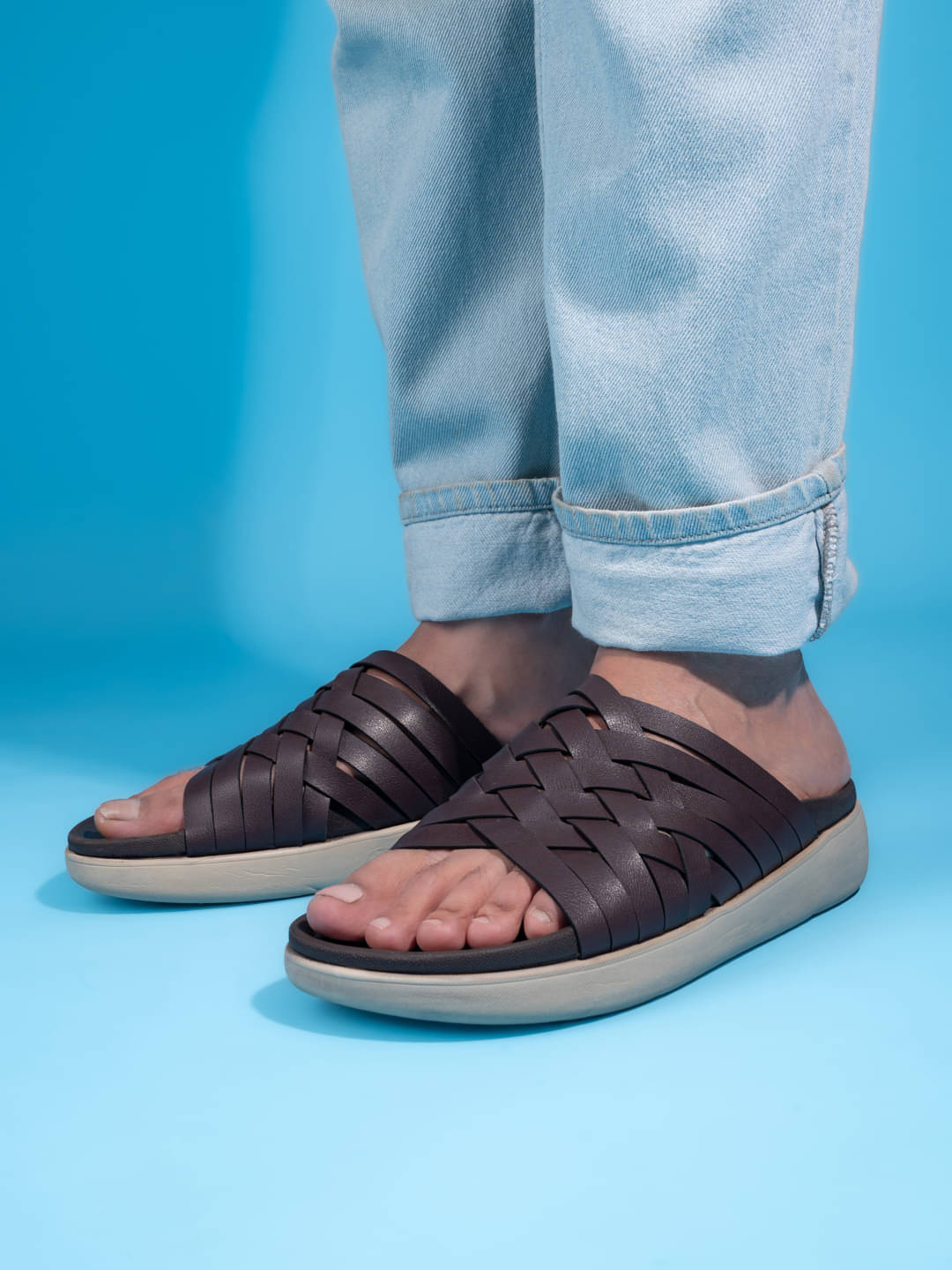     			Fentacia Brown Men's Daily Slipper