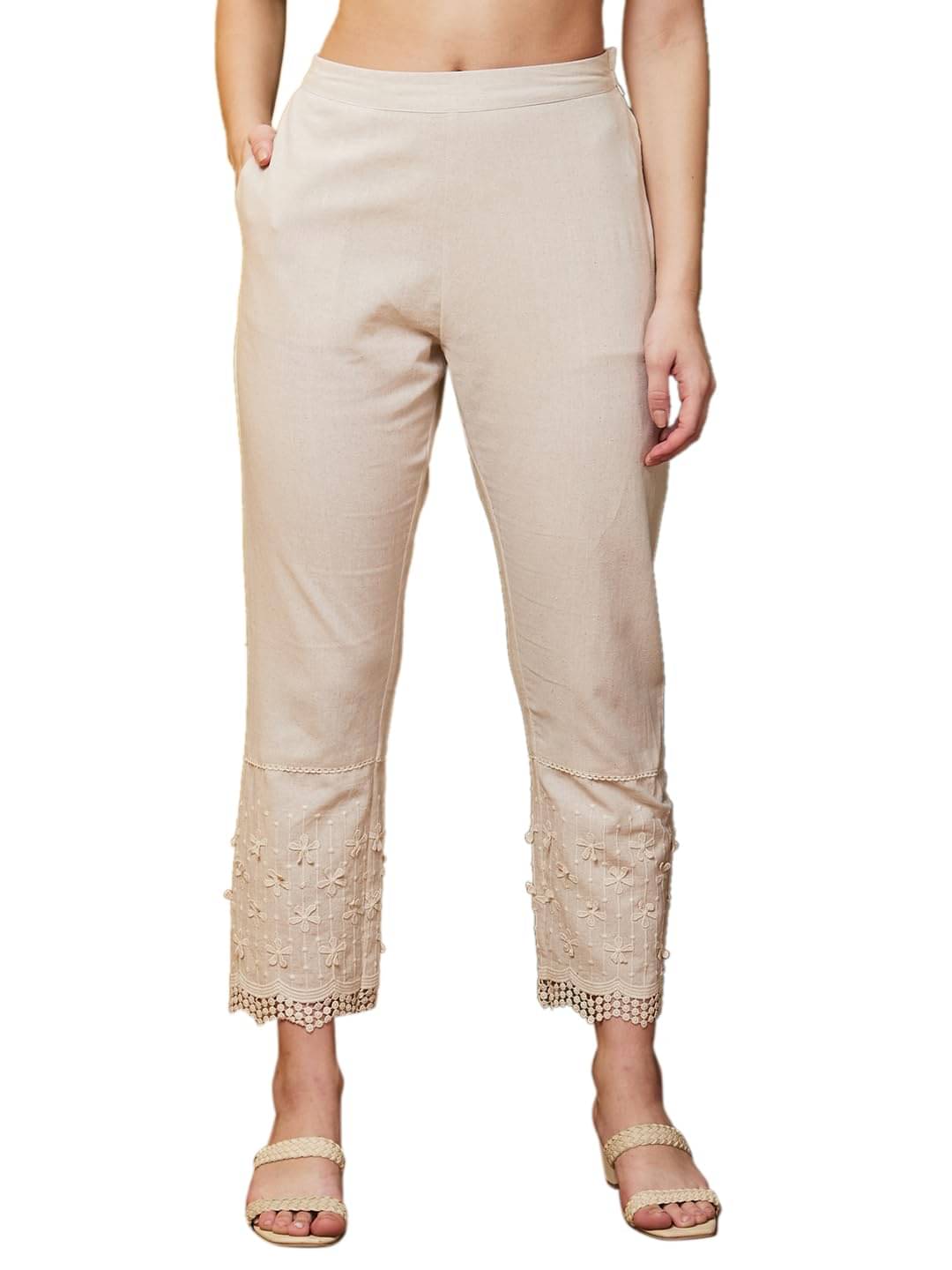     			Globus Women Cotton Blend Casual Trousers ( Beige )