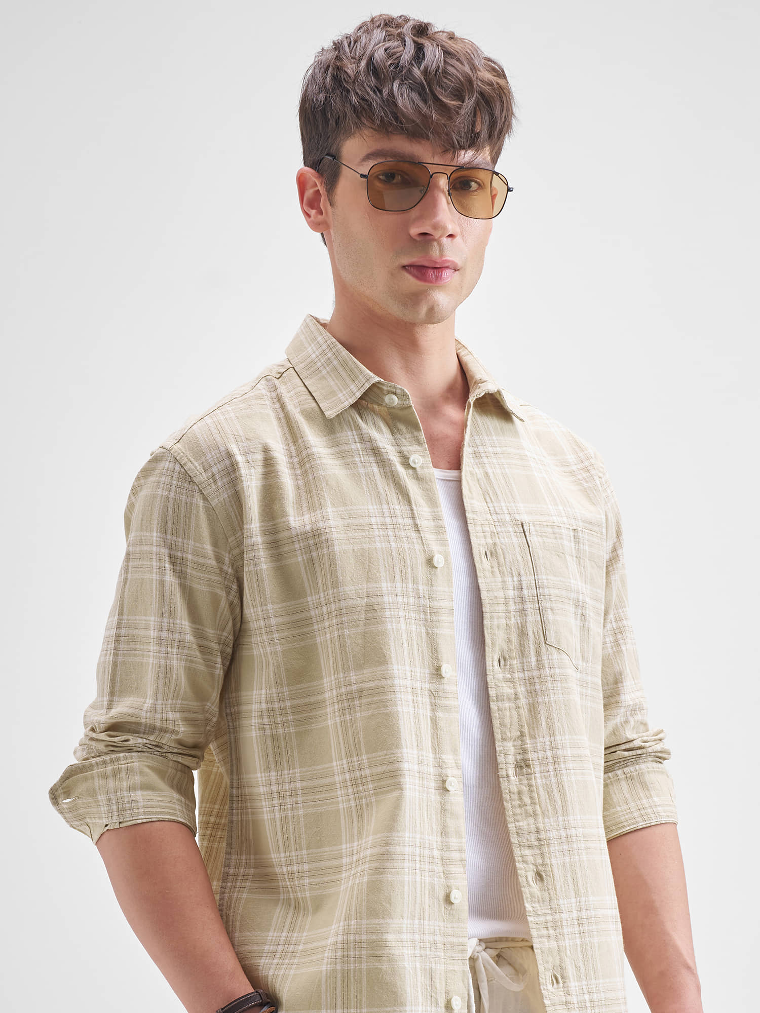 Highlander 100% Cotton Relaxed Fit Checks Full Sleeves Men's Casual Shirt - Beige ( Pack of 1 )