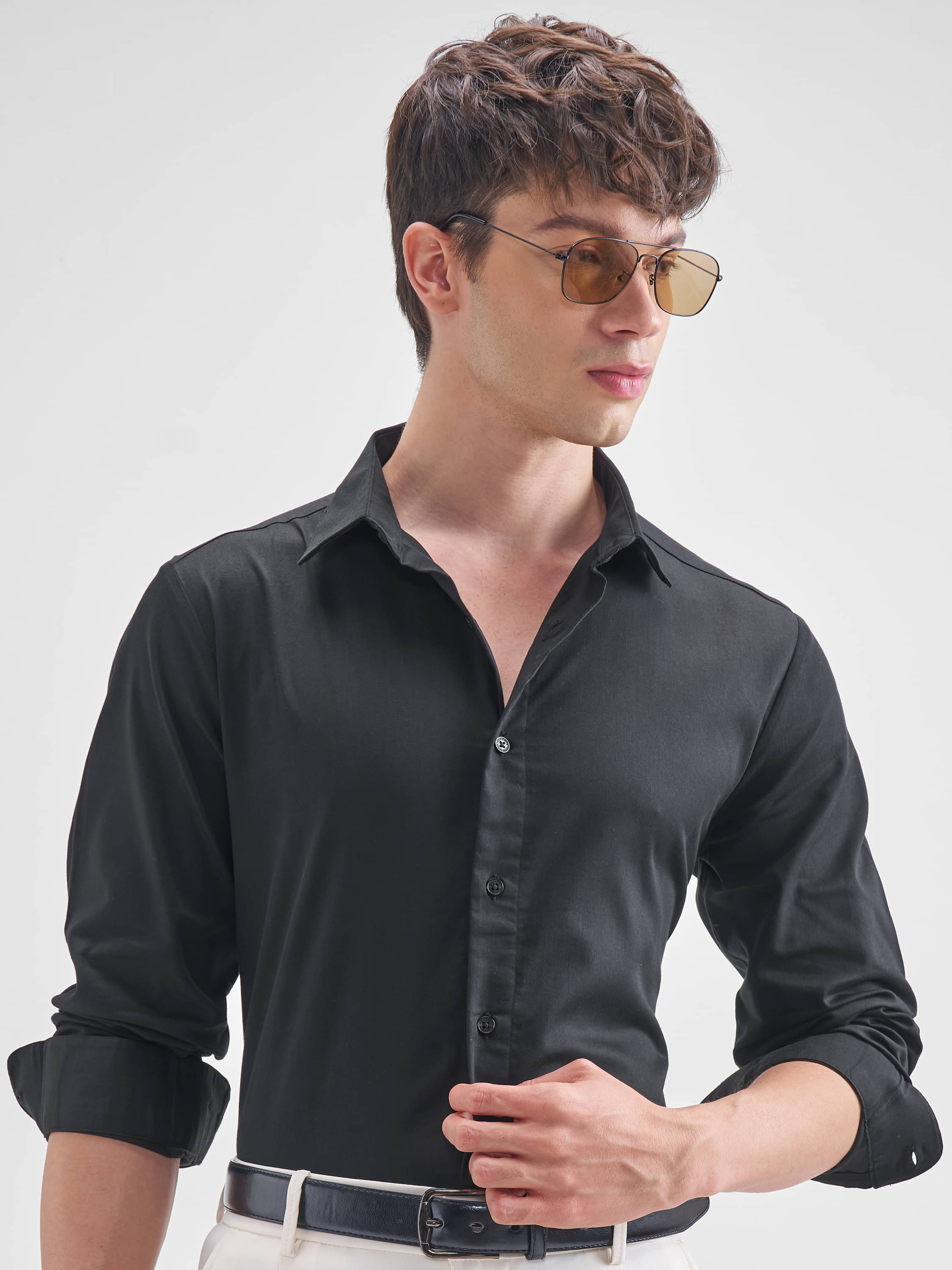     			Highlander Cotton Blend Slim Fit Solids Full Sleeves Men's Casual Shirt - Black ( Pack of 1 )
