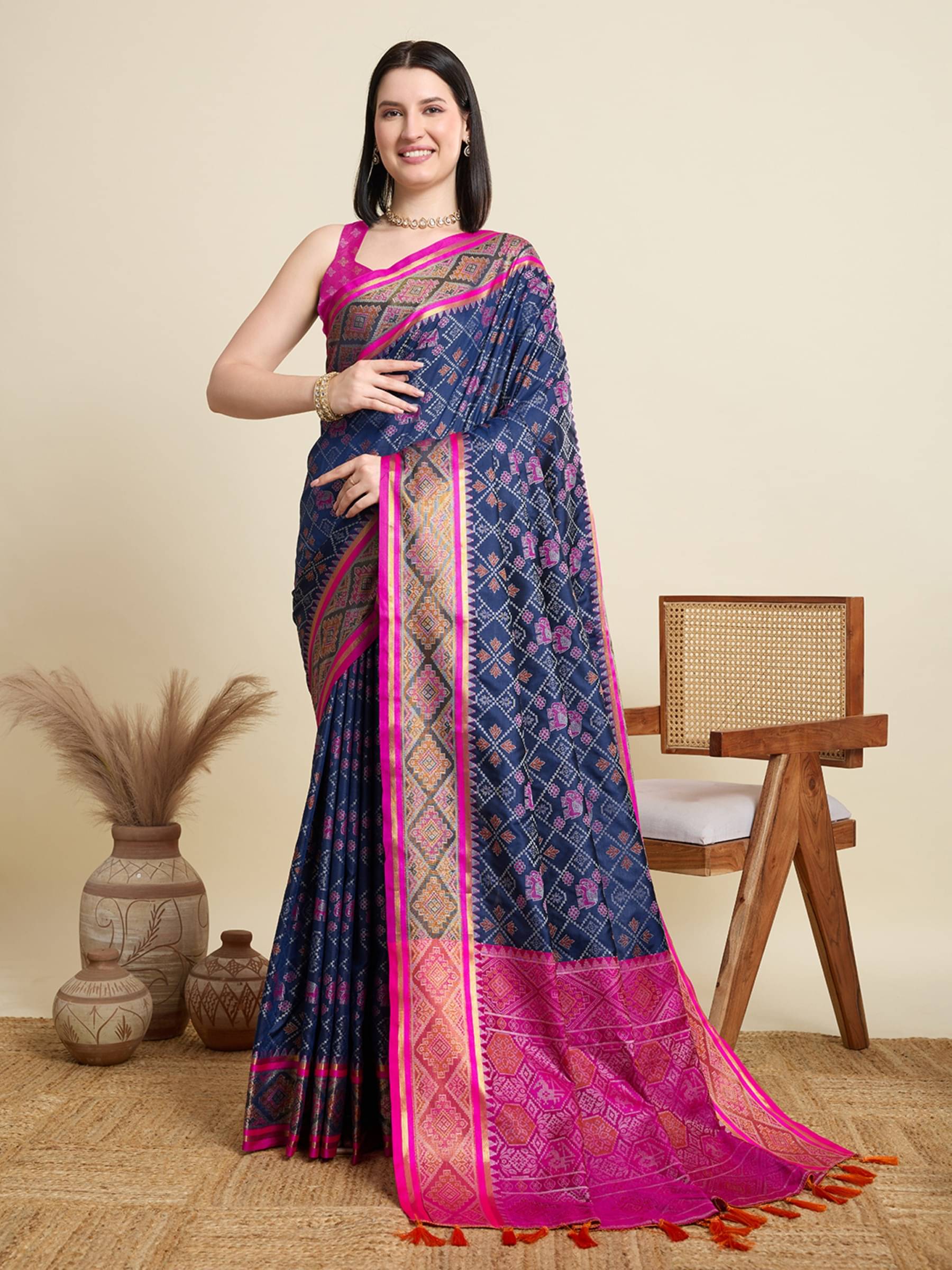 Rangtulika Ethnics Silk Printed Patola Saree With Unstitched Blouse Piece ( Navy Blue ) Rangtulika Ethnics Silk Printed Patola Saree With Unstitched Blouse Piece ( Navy Blue )