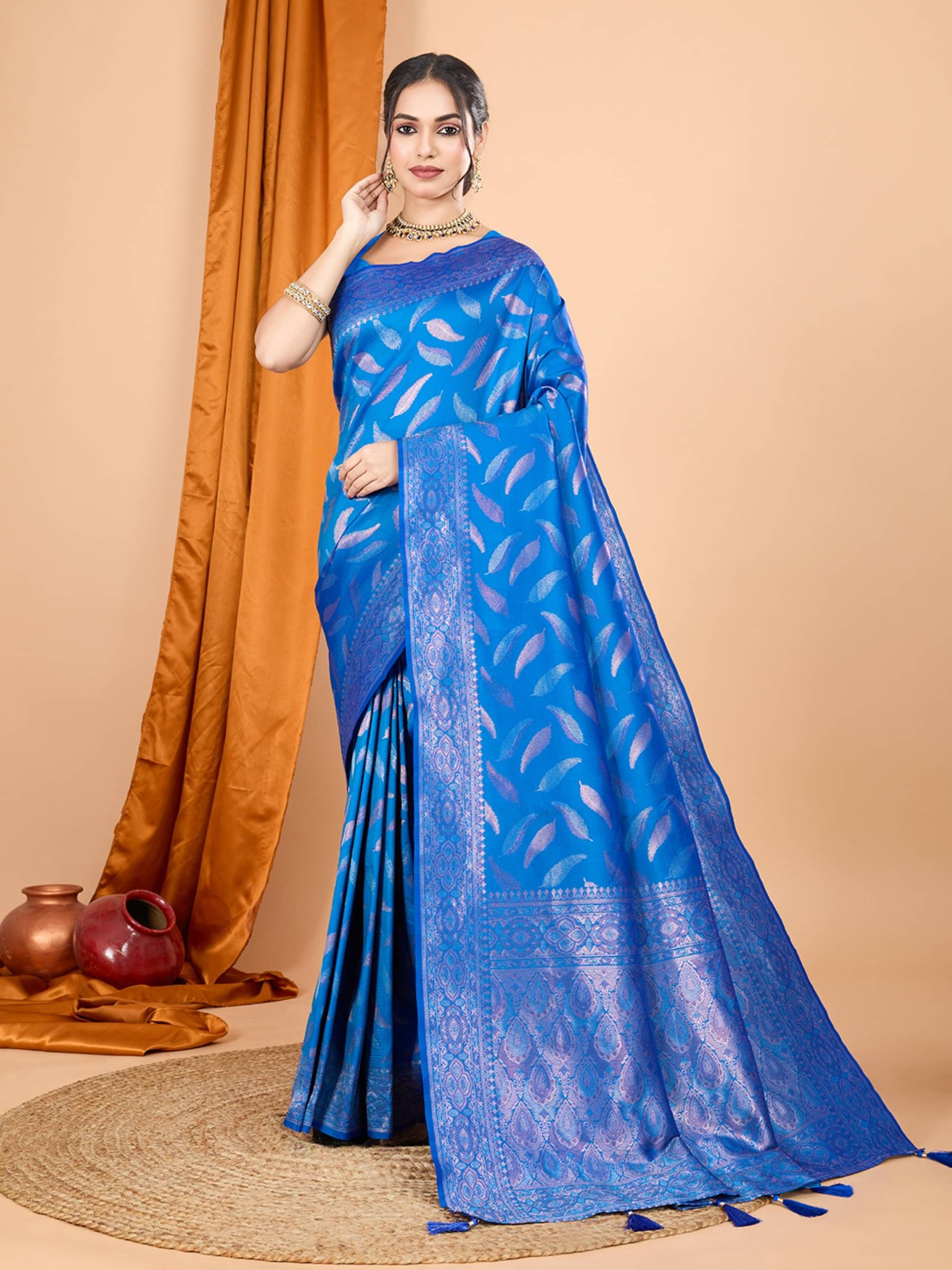Rangtulika Ethnics Silk Woven Banarasi saree With Unstitched Blouse Piece ( Blue ) Rangtulika Ethnics Silk Woven Banarasi saree With Unstitched Blouse Piece ( Blue )