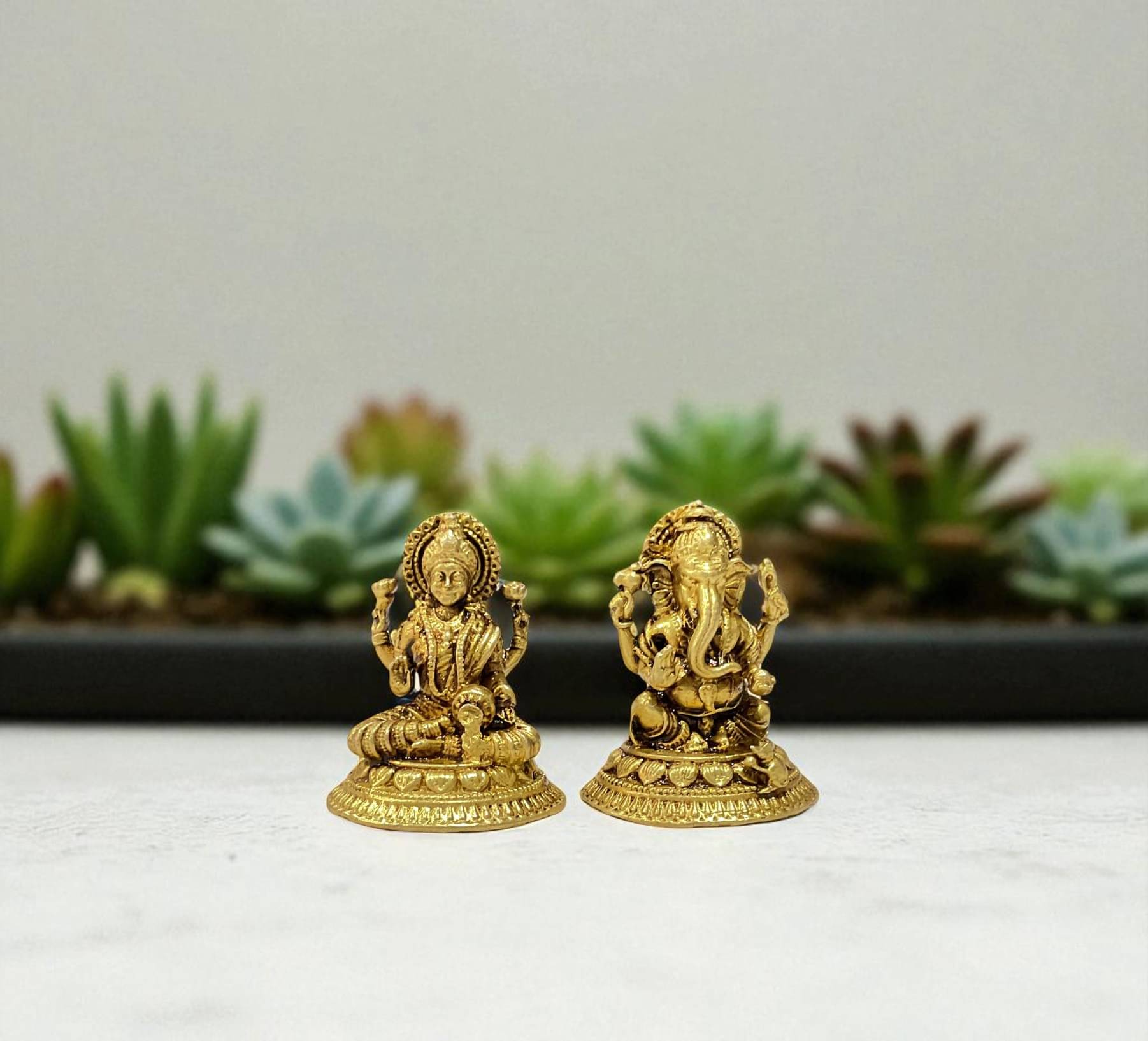     			SJL Brass Laxmi Ganesh Idol ( 5 cm )