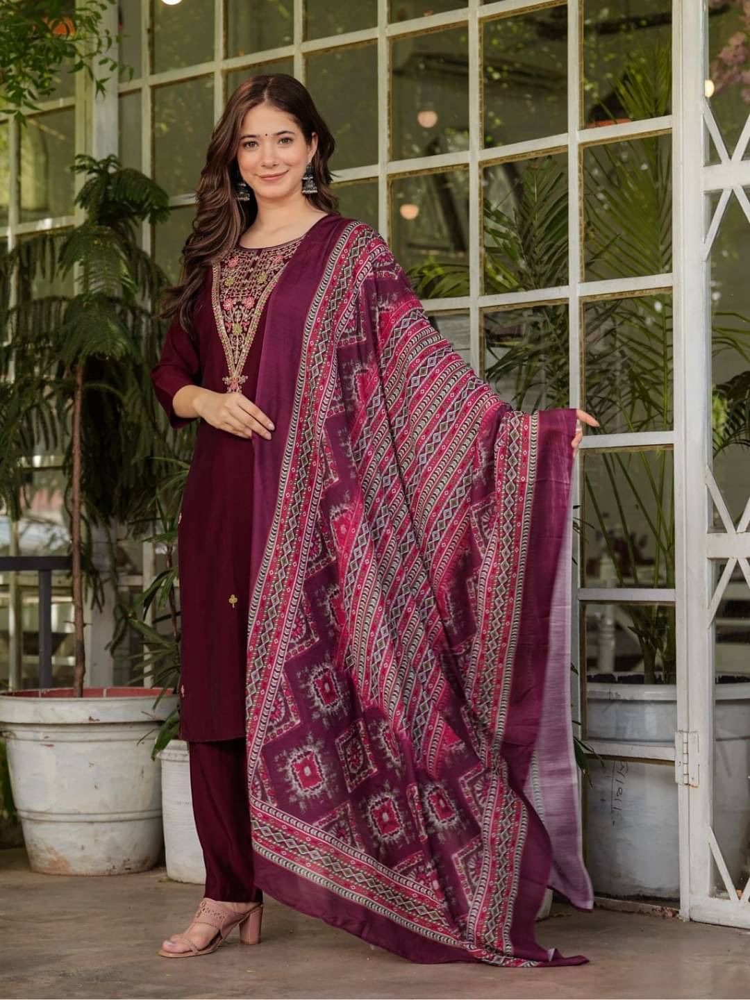    			THE52 Women Rayon Embroidered Straight Kurti With Pants ( Maroon )