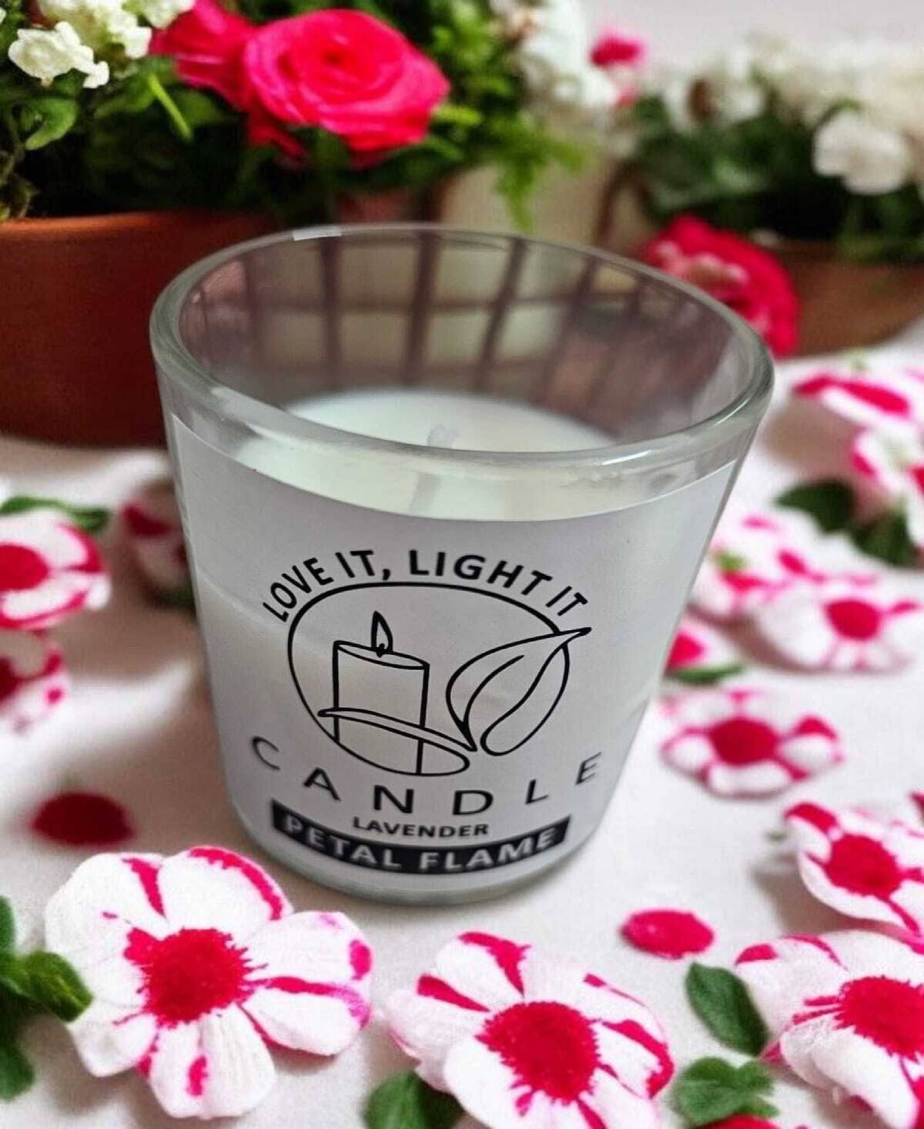     			Vivan Creation White Lavender Jar Candle 4 cm ( Pack of 1 )