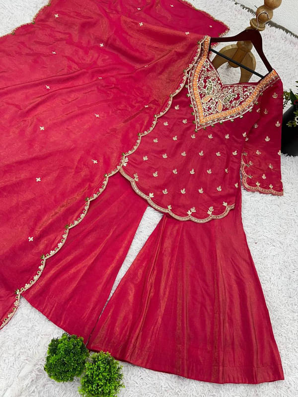     			YASHASVI ENTERPRISE Women Silk Embroidered Ethnic Motifs Kurti With Alladin Salwar ( Pink )