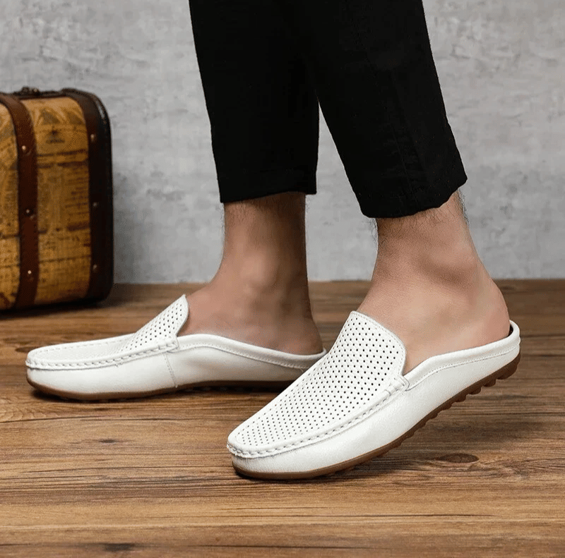     			BIG HORSE White Men's Slip on Shoes