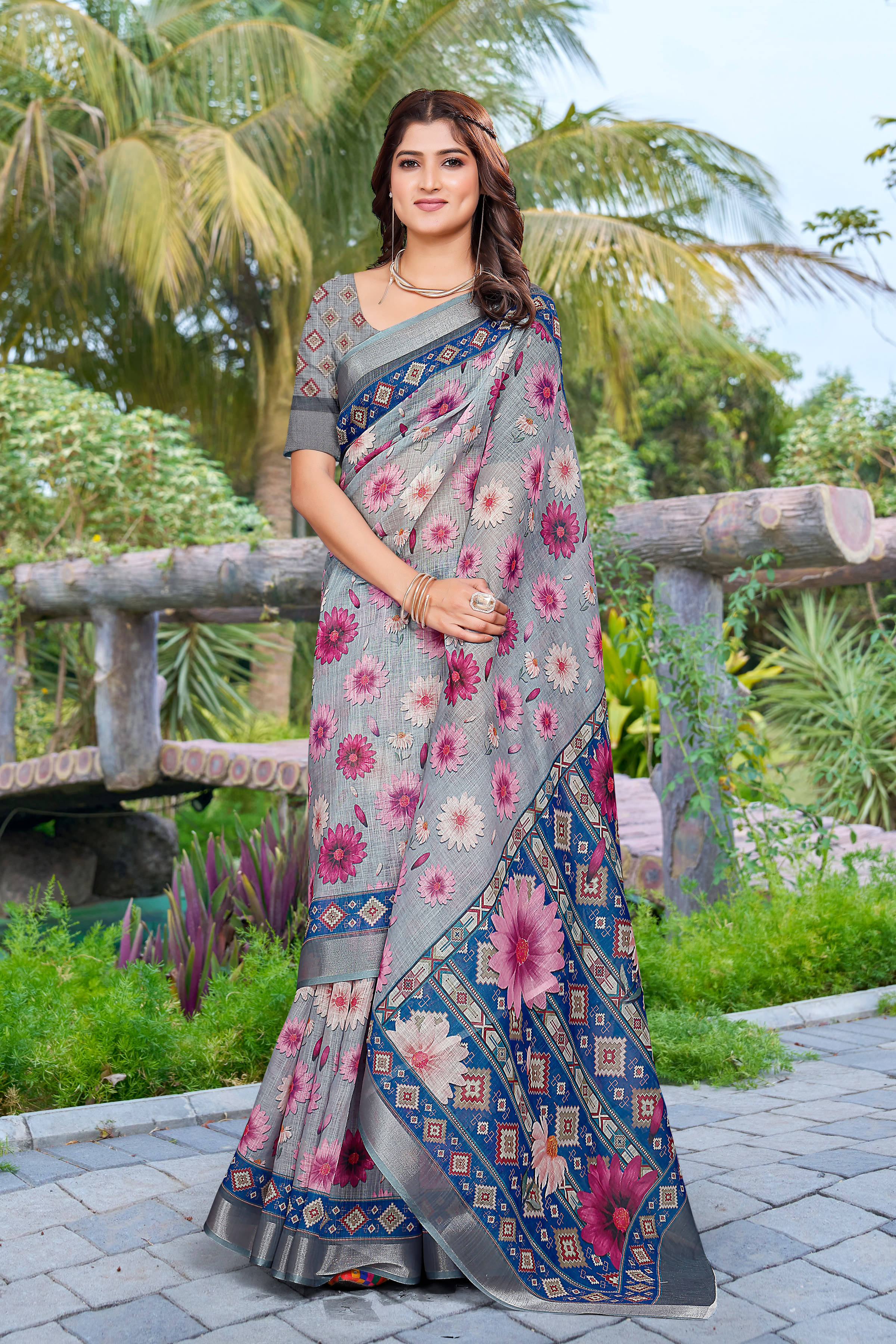     			Celeb Styles Linen Printed Regular Saree With Unstitched Blouse Piece ( Grey )