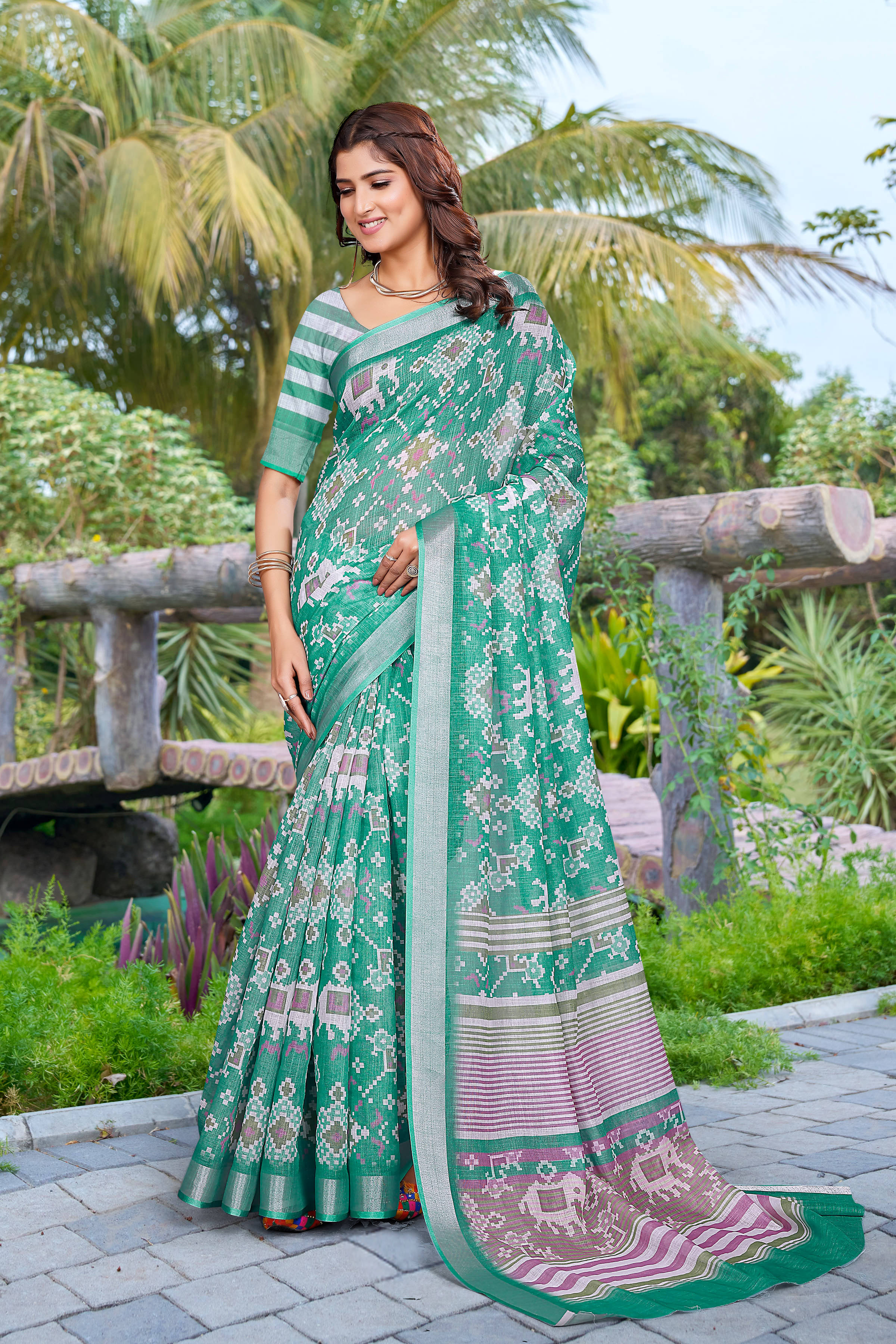 Celeb Styles Linen Printed Regular Saree With Unstitched Blouse Piece ( Green ) Celeb Styles Linen Printed Regular Saree With Unstitched Blouse Piece ( Green )