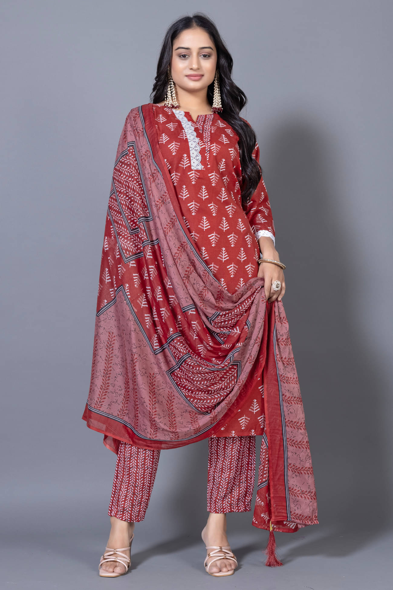     			Devakii Women Cotton Blend Printed Straight Kurti With Pants ( Maroon )