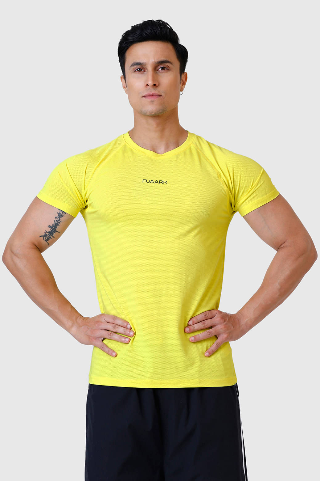     			Fuaark Yellow Polyester Slim Fit Men's Sports T-Shirt ( Pack of 1 )