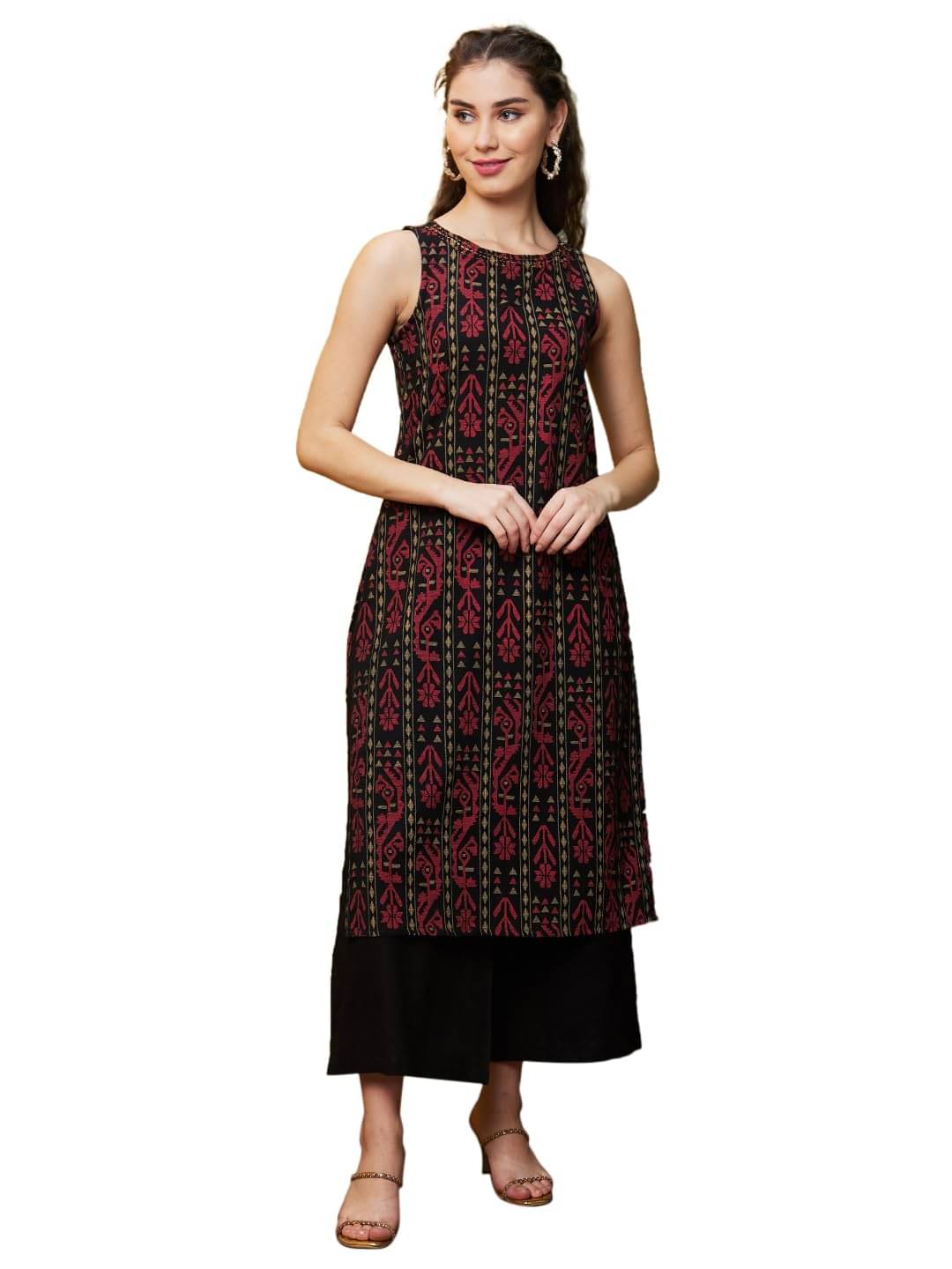 Globus Women Cotton Solid Straight Kurti With Pants ( Black ) Globus Women Cotton Solid Straight Kurti With Pants ( Black )