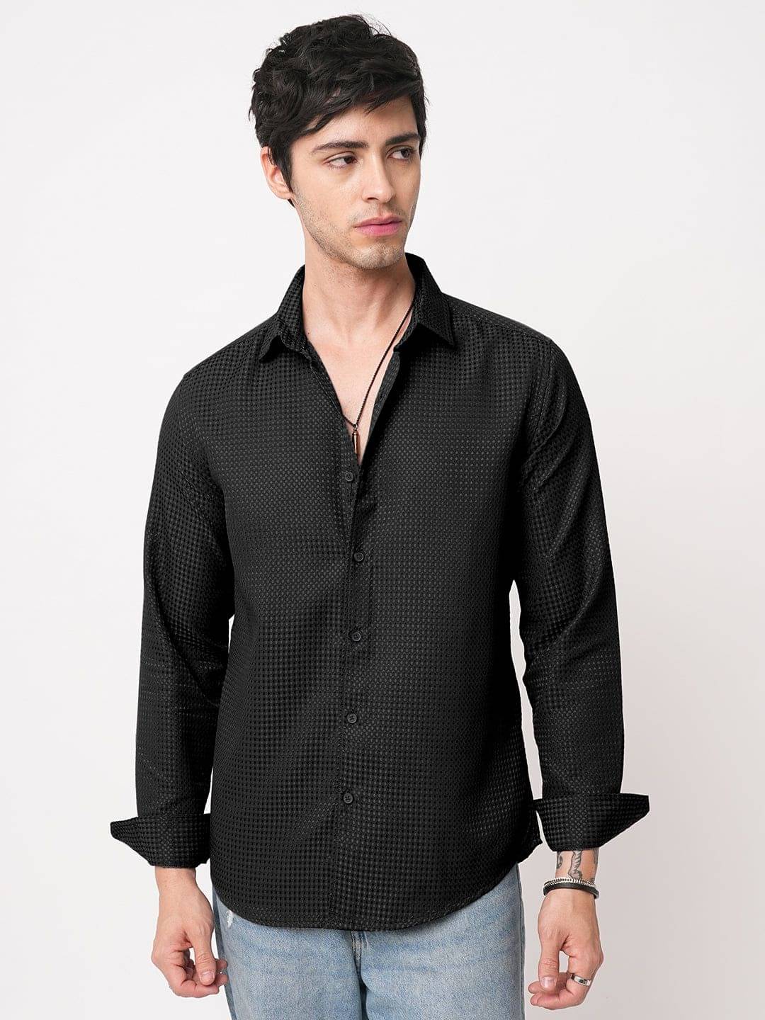     			INDICLUB Poly Cotton Regular Fit Self Design Full Sleeves Men's Casual Shirt - Black ( Pack of 1 )