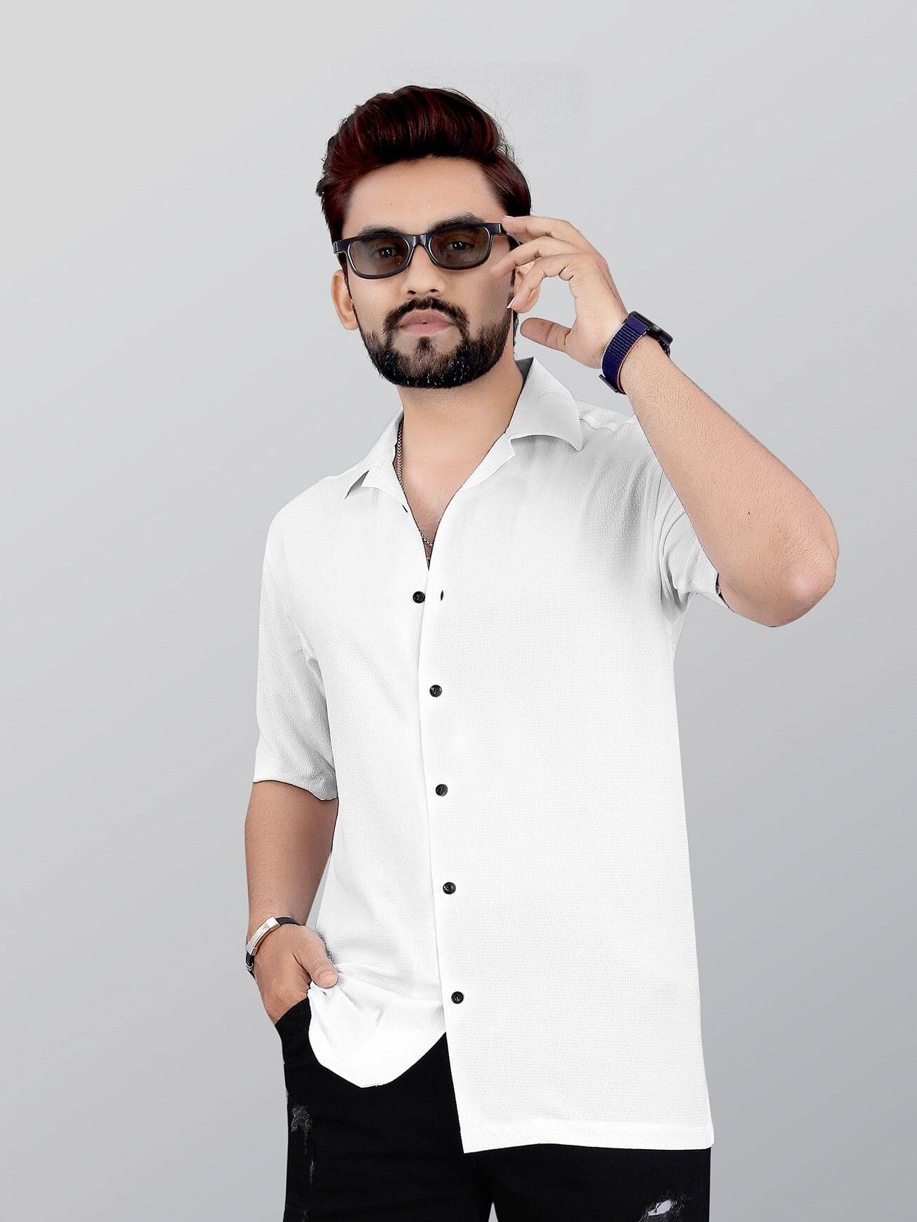     			INDICLUB Poly Cotton Regular Fit Self Design Full Sleeves Men's Casual Shirt - White ( Pack of 1 )