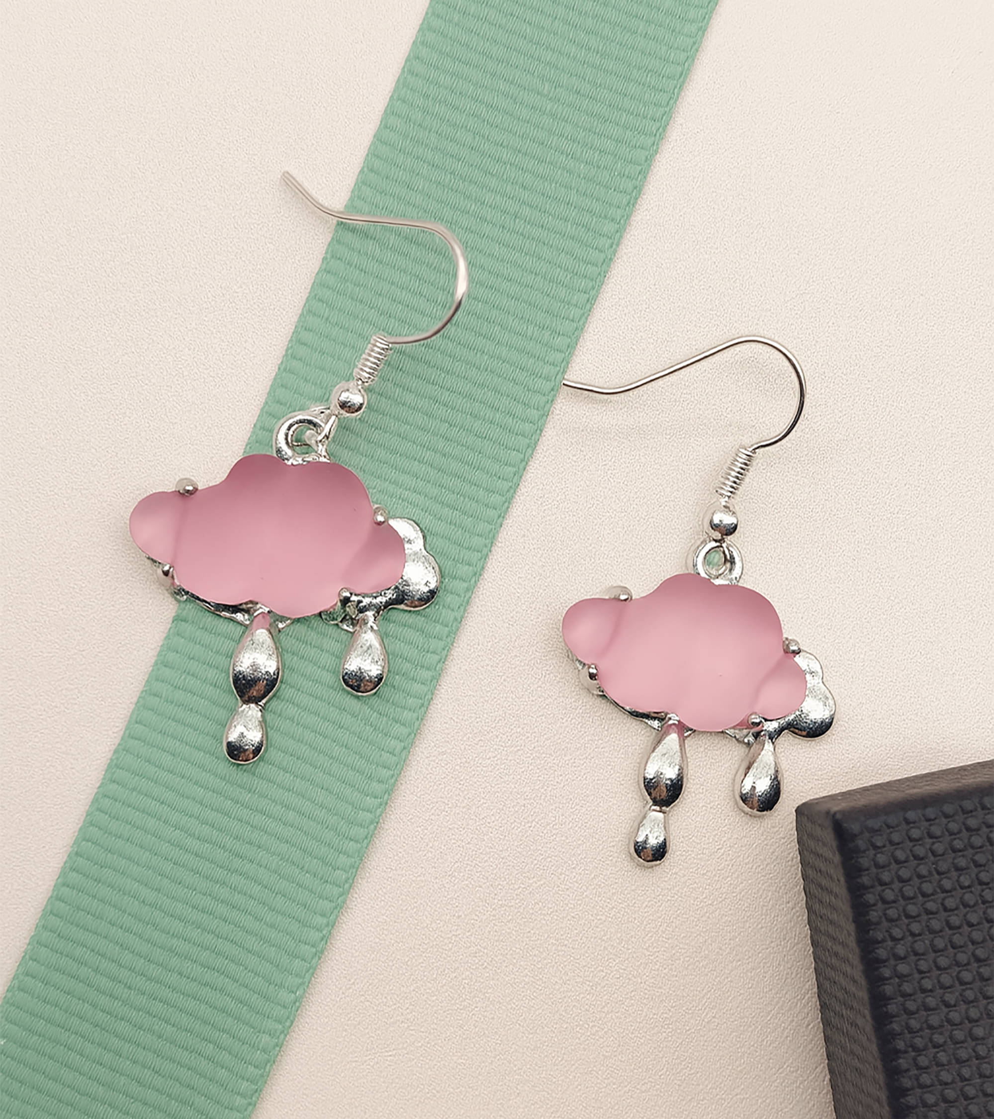     			JIPPA Pink Drop Earrings ( Pack of 1 )