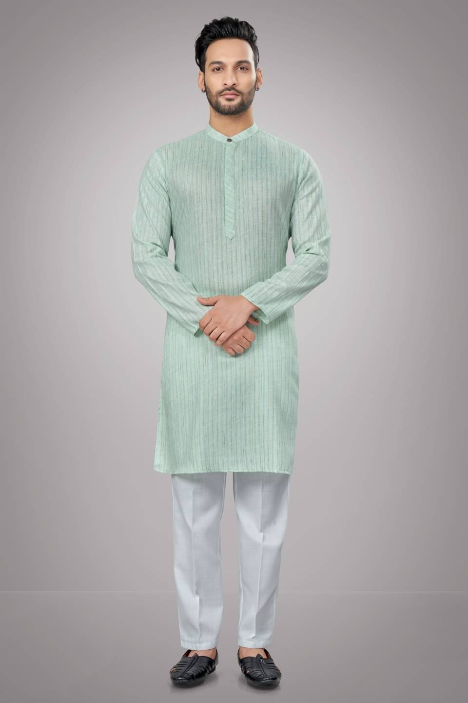     			JUGG JUGG JEEYO Green Blended Men's Regular Kurta ( Pack of 1 )