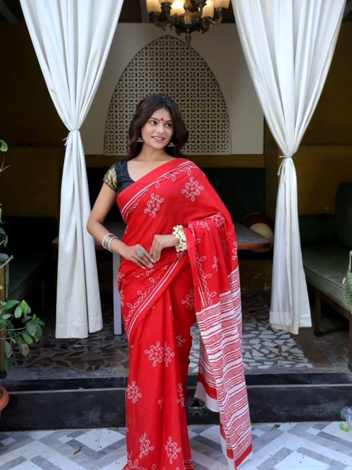     			Krisha Enterprise Chanderi Printed Regular Saree Without Blouse Piece ( Red )