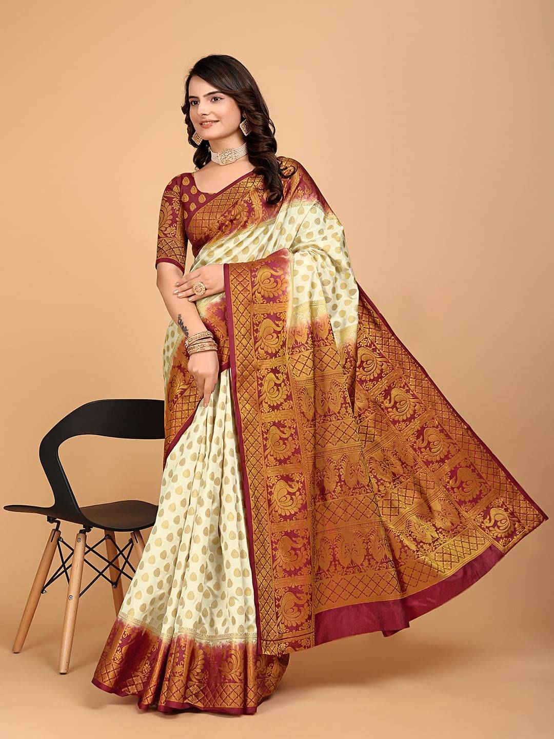     			Krisha Enterprise Cotton Blend Woven Regular Saree With Unstitched Blouse Piece ( White )