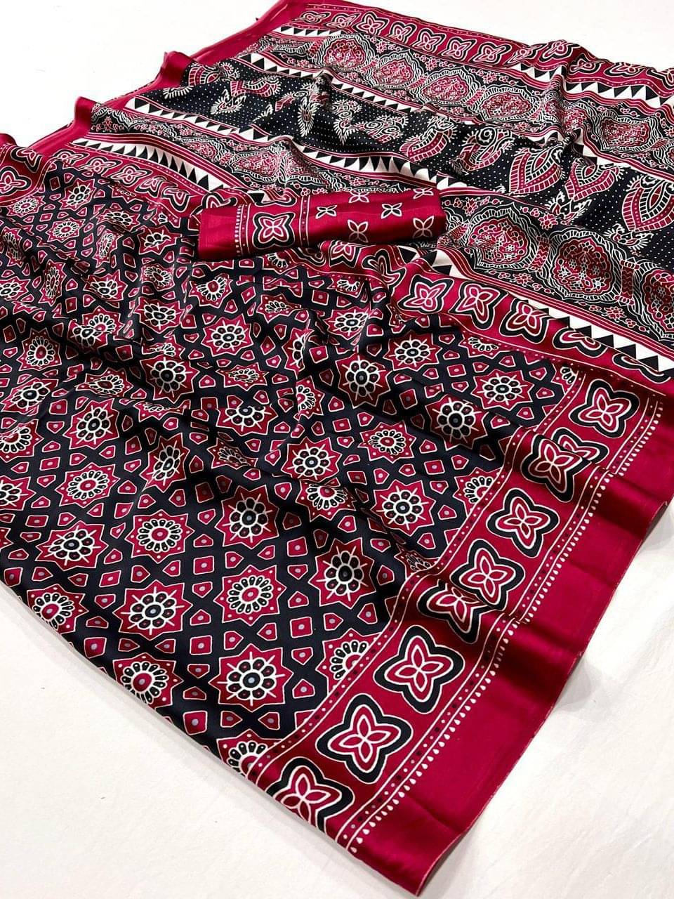     			Krisha Enterprise Silk Printed Regular Saree With Unstitched Blouse Piece ( Multicolor )