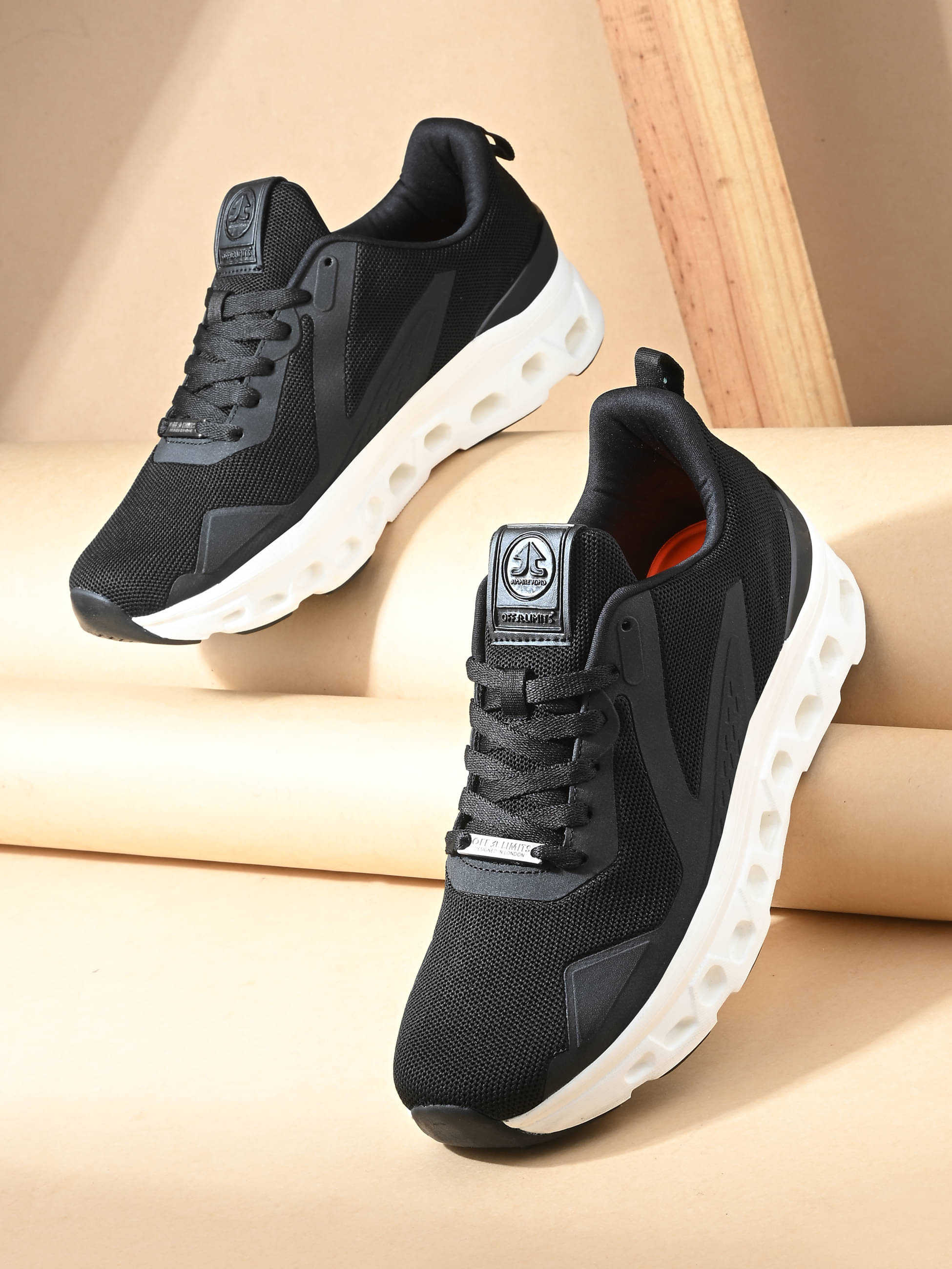     			OFF LIMITS CLOUDFLO Black Men's Sports Running Shoes