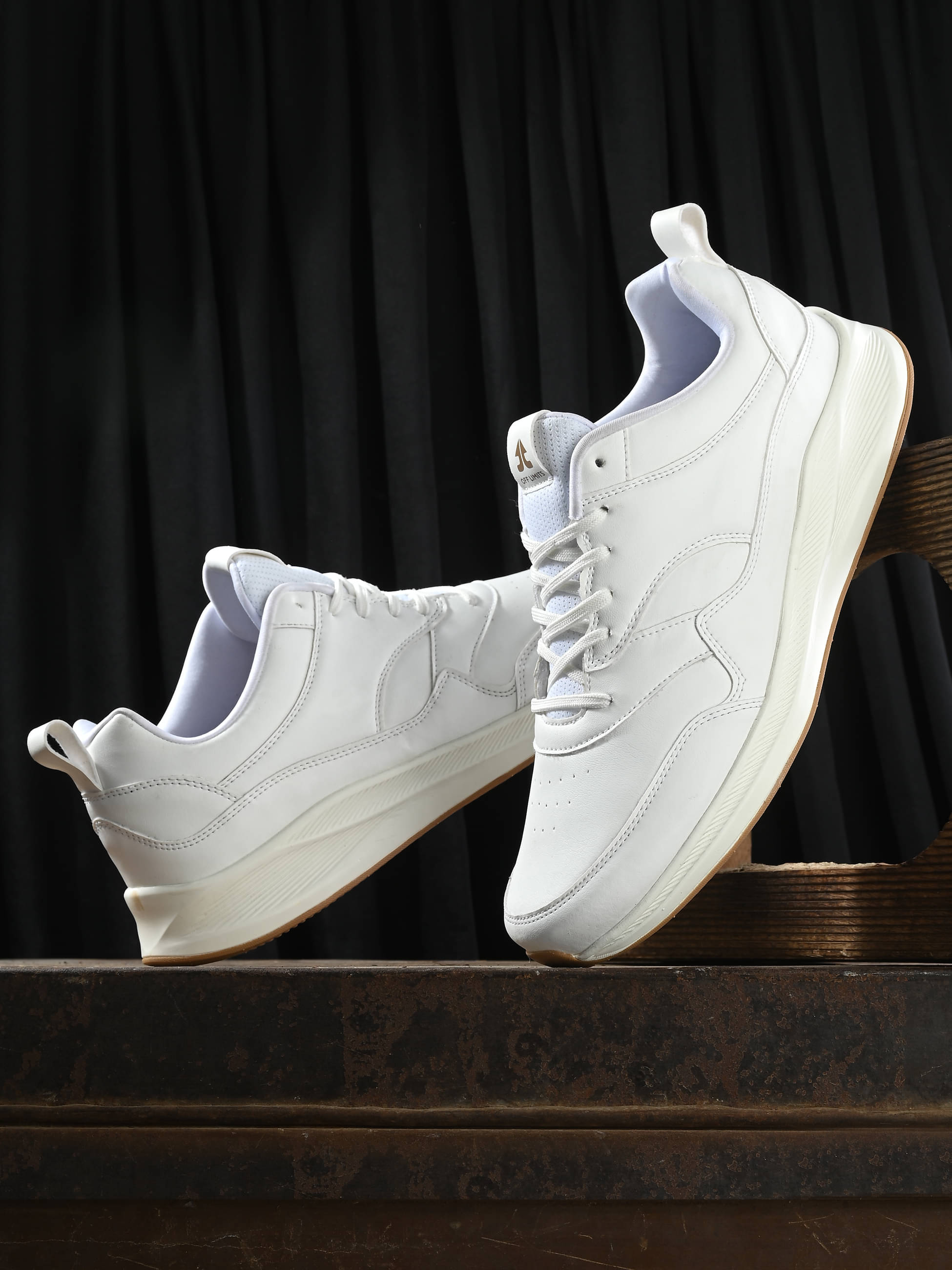 OFF LIMITS STUSSY B&T White Men's Sports Running Shoes     			OFF LIMITS STUSSY B&T White Men's Sports Running Shoes