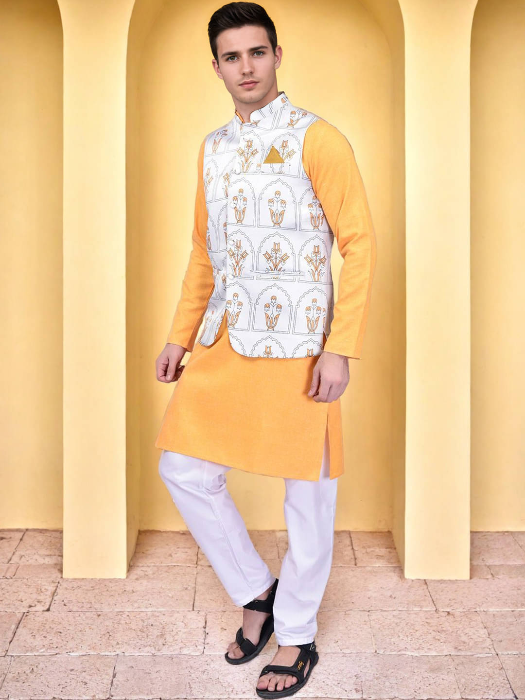     			PRINT CULTR Yellow Cotton Blend Regular Fit Men's Kurta Pyjama Set ( Pack of 1 )