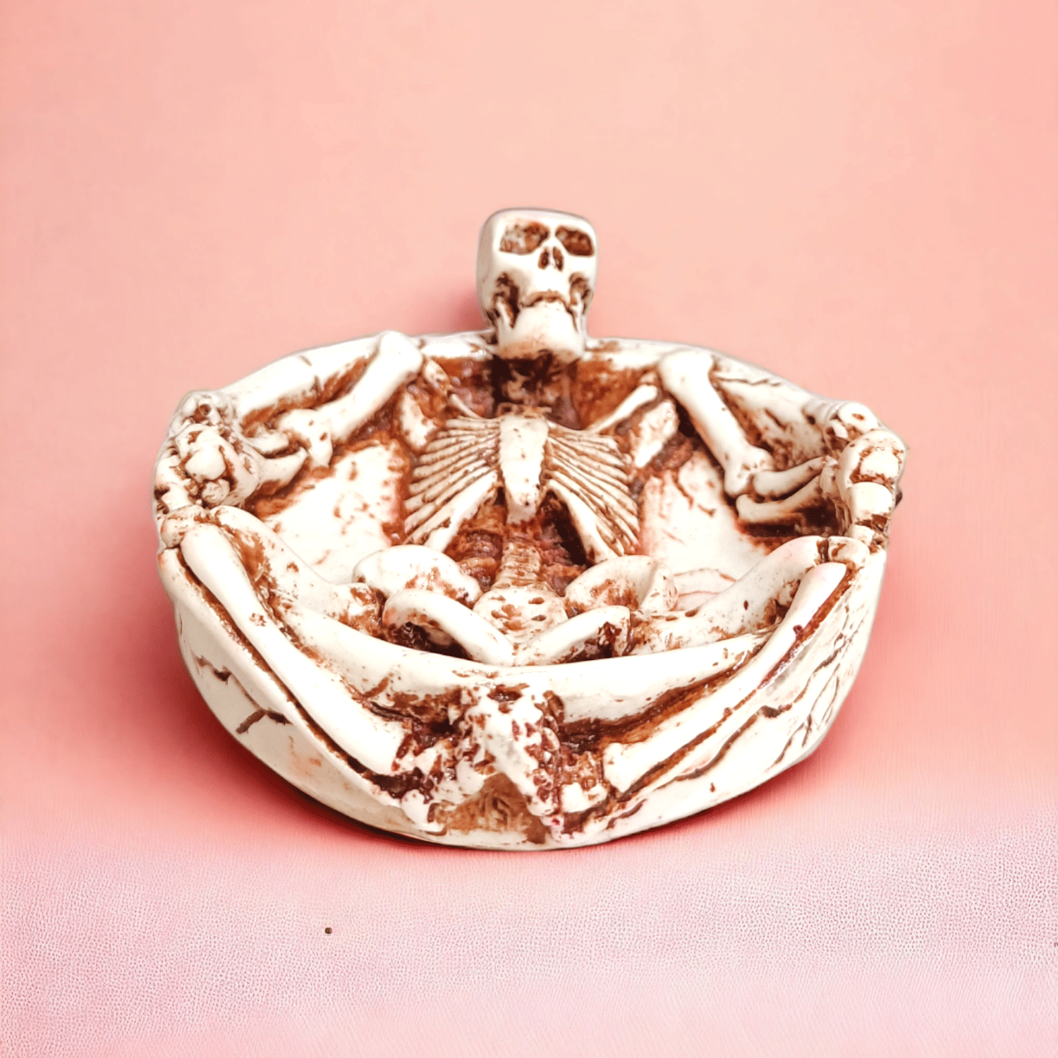     			Resin Laying Skeleton Ashtray Home Ornaments for Scary Halloween Decorations, Decorative Skulls, Skeletons Figurines for Bar Accessories, Smoking Room Decor for Smokers