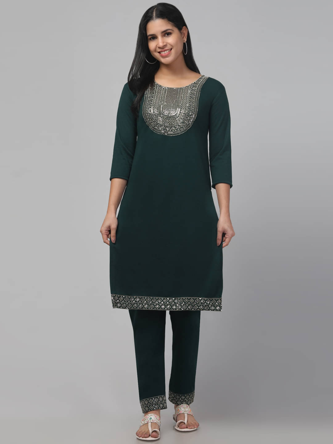     			Trend Level Women Woollen Embellished Straight Kurti ( Dark Green )