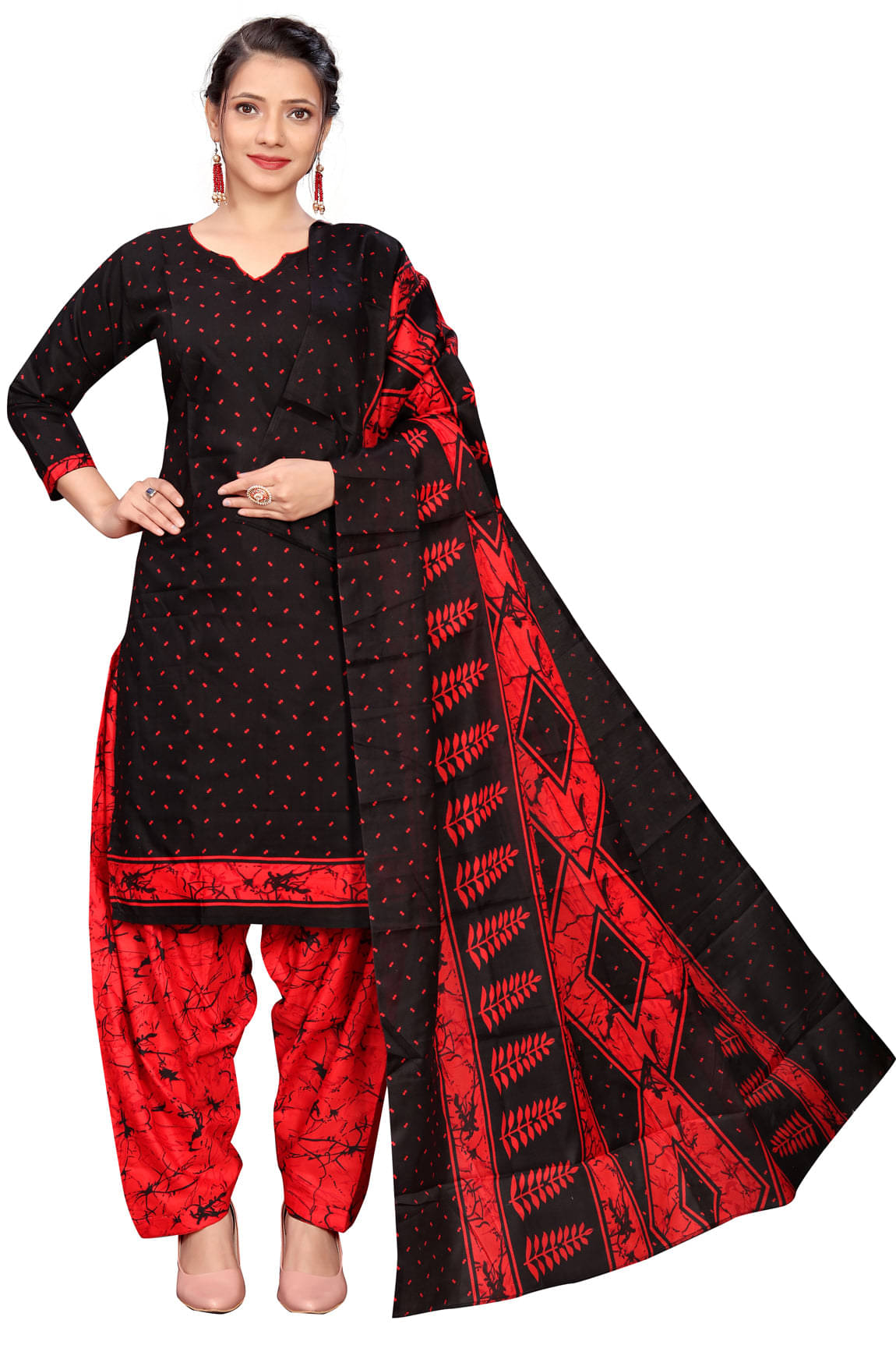     			Aaradhya Fashion Women Cotton Blend Printed Straight Kurti With Patiala Salwar ( Black )