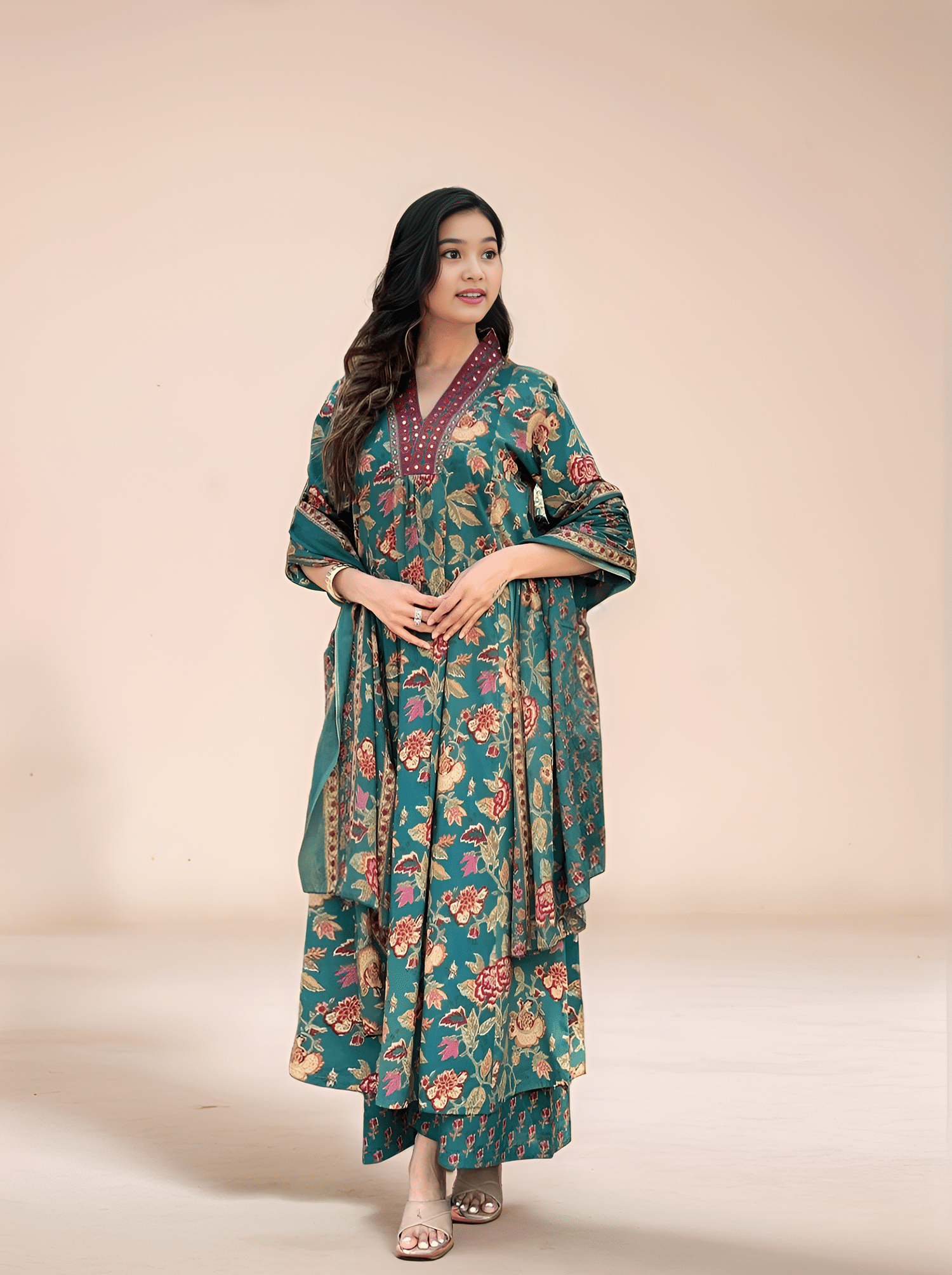     			Aarya Designer Girls Cotton Blend Kurti with Pants ( Pack of 1 , Green )