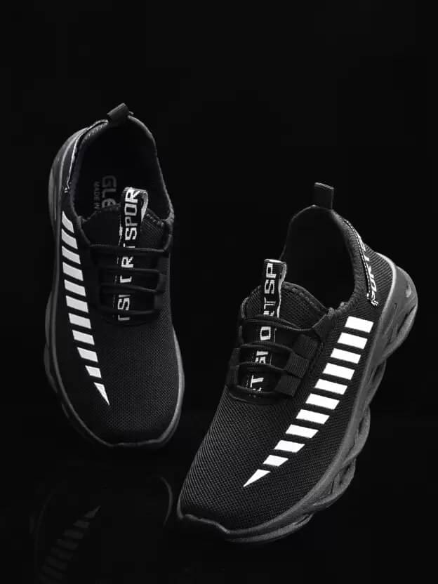     			COOPERWINGS Black Men's Sports Running Shoes