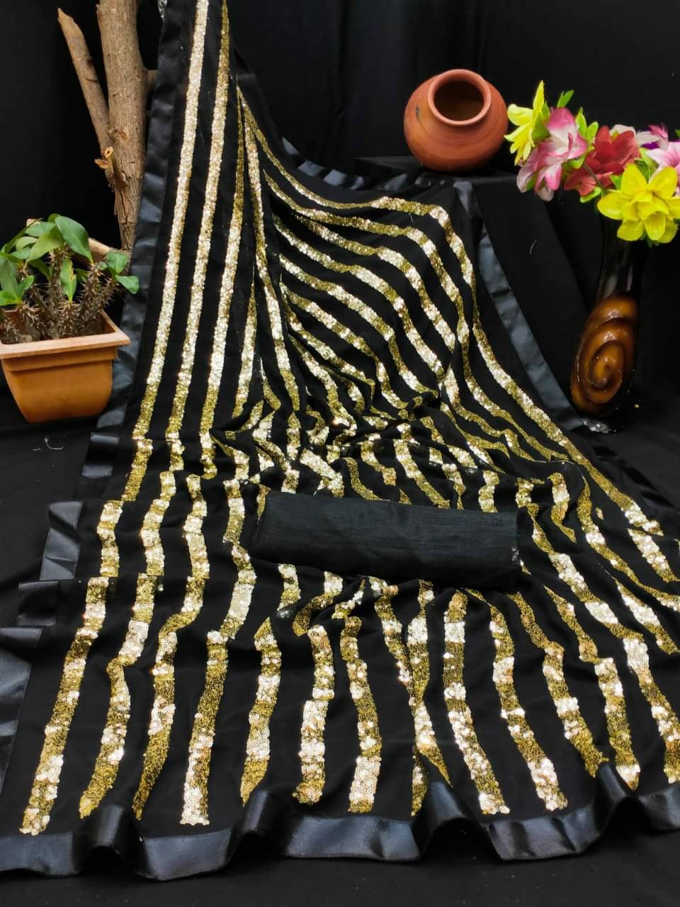     			JULEE Georgette Embroidered Regular Saree With Unstitched Blouse Piece ( Black )