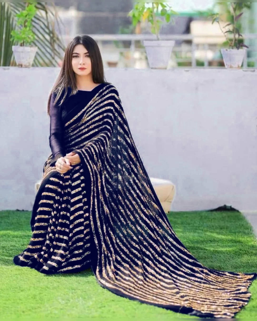     			JULEE Georgette Embroidered Regular Saree With Unstitched Blouse Piece ( Navy Blue )