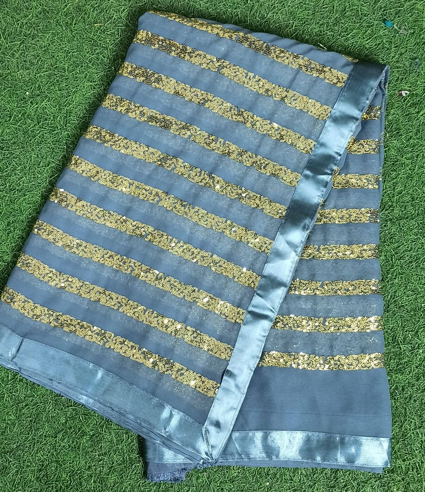     			KV Fashion Georgette Embroidered Regular Saree With Unstitched Blouse Piece ( Grey )